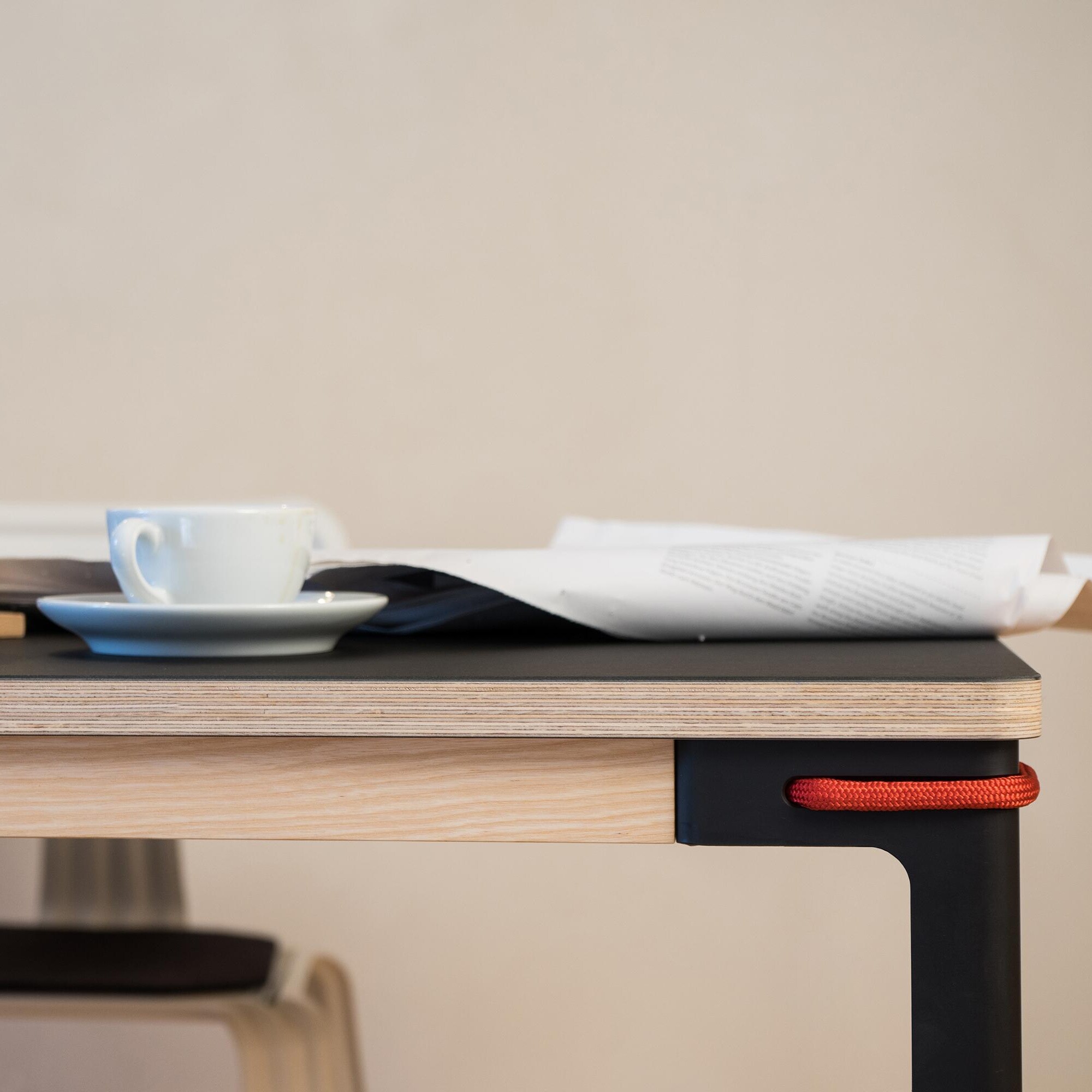 Seiltänzer Table Rectangular