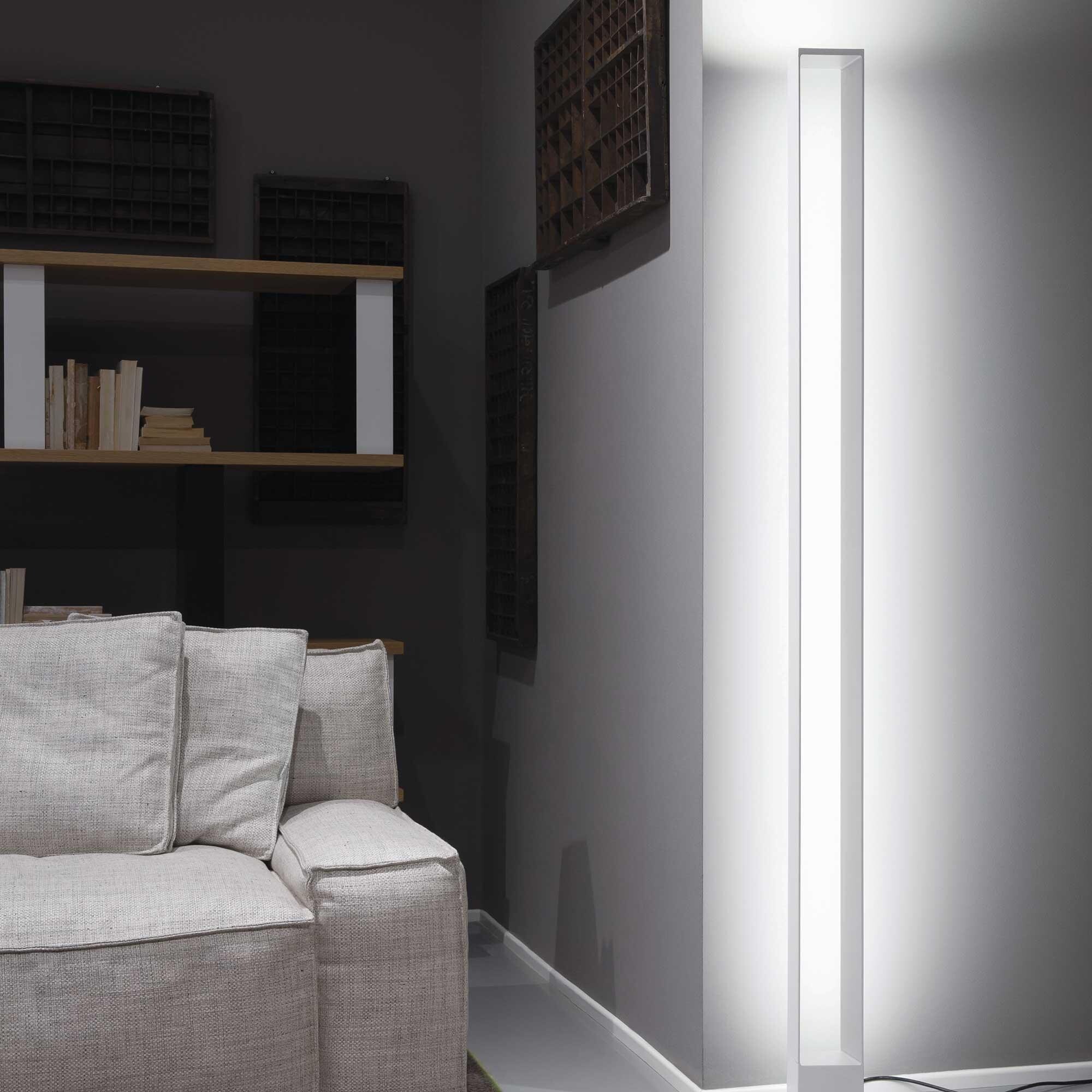 Tru LED Floor Lamp