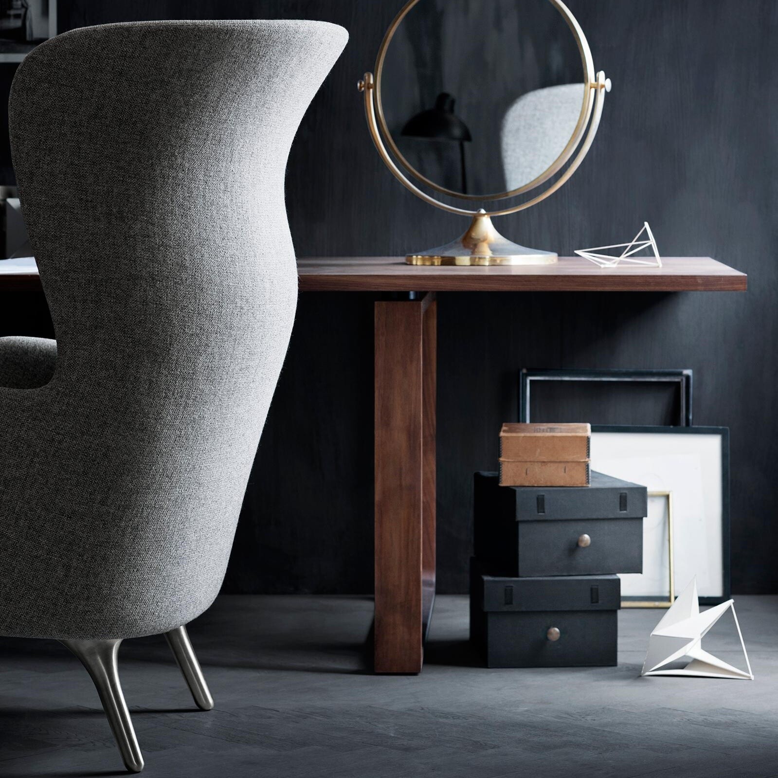 Ro™ JH1 Wingback Fabric Chair Aluminum Feet