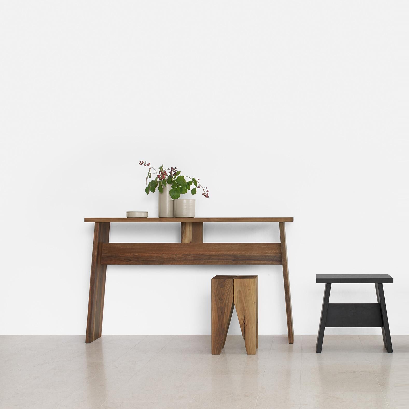 ST04 Backenzahn Stool