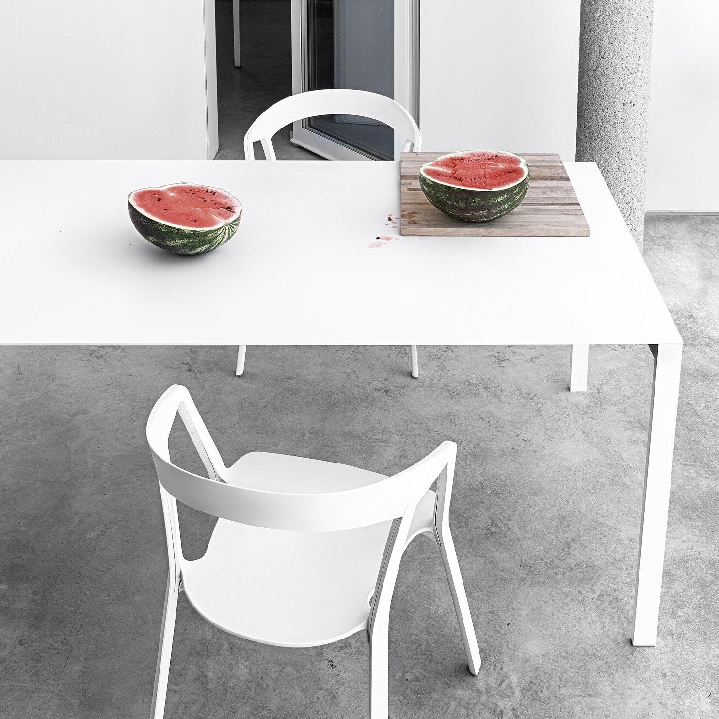 Thin-K Aluminium Table