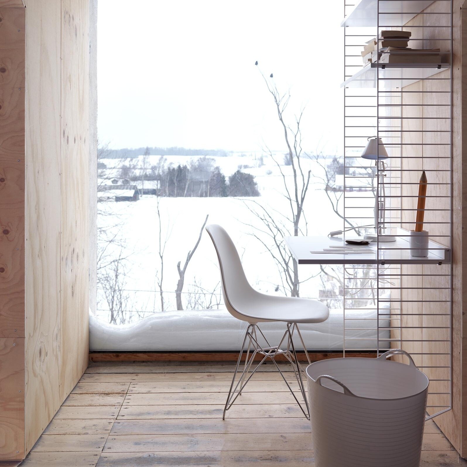 String System Desk Top