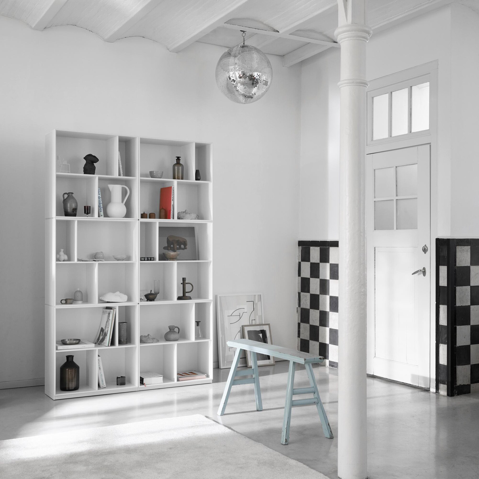 Read Book Shelf 211.8x139.2cm