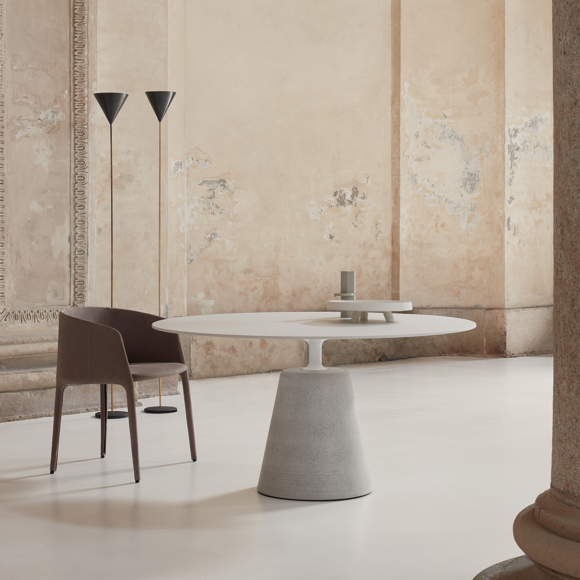 Rock Dining Table Ø 140cm MDF