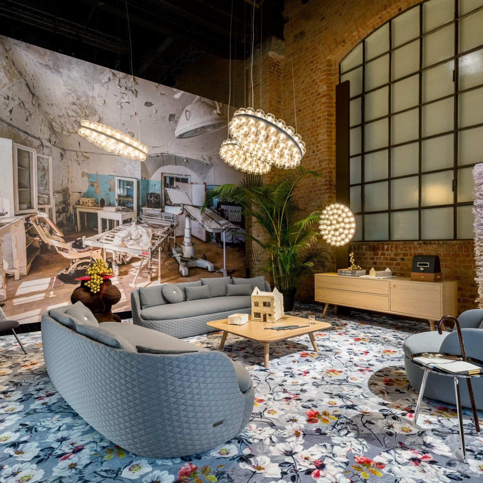 Prop Light Round LED Suspension lamp