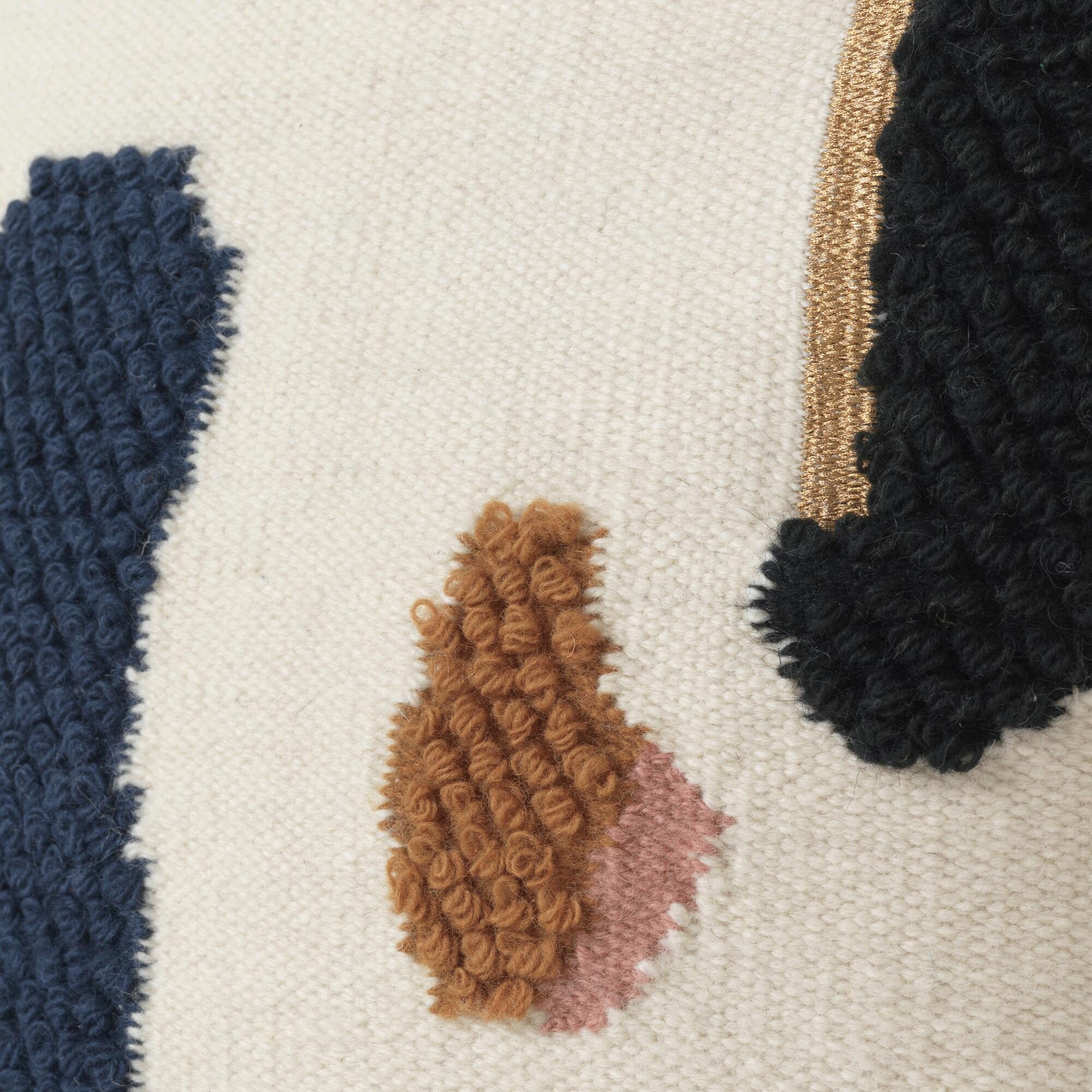 Loop Mount Cushion 50x50cm