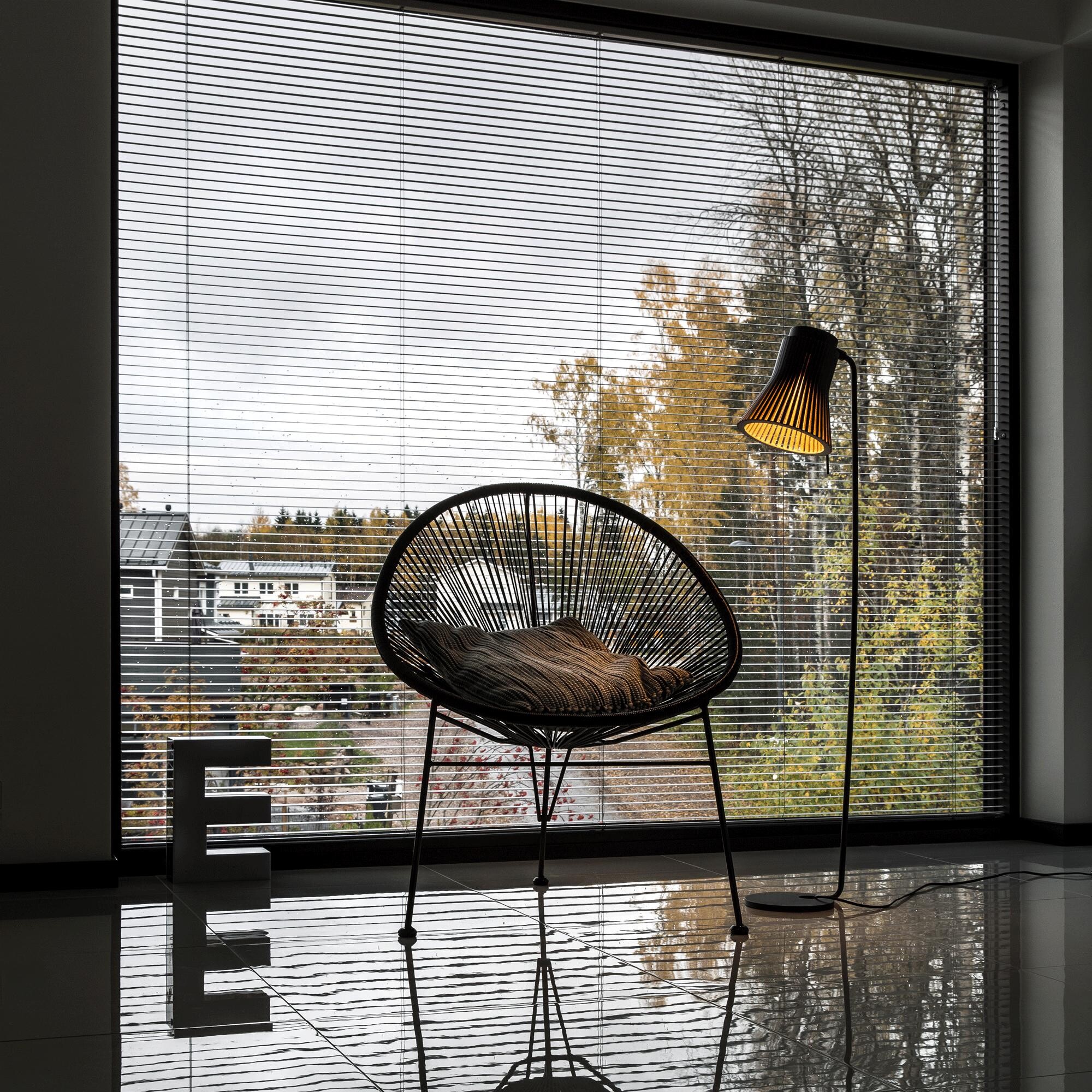 Petite 4610 Floor Lamp