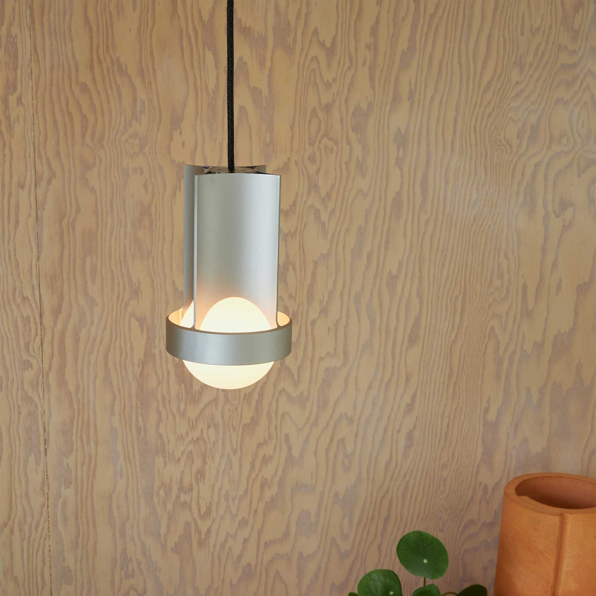 Loop Suspension Lamp S + Sphere III