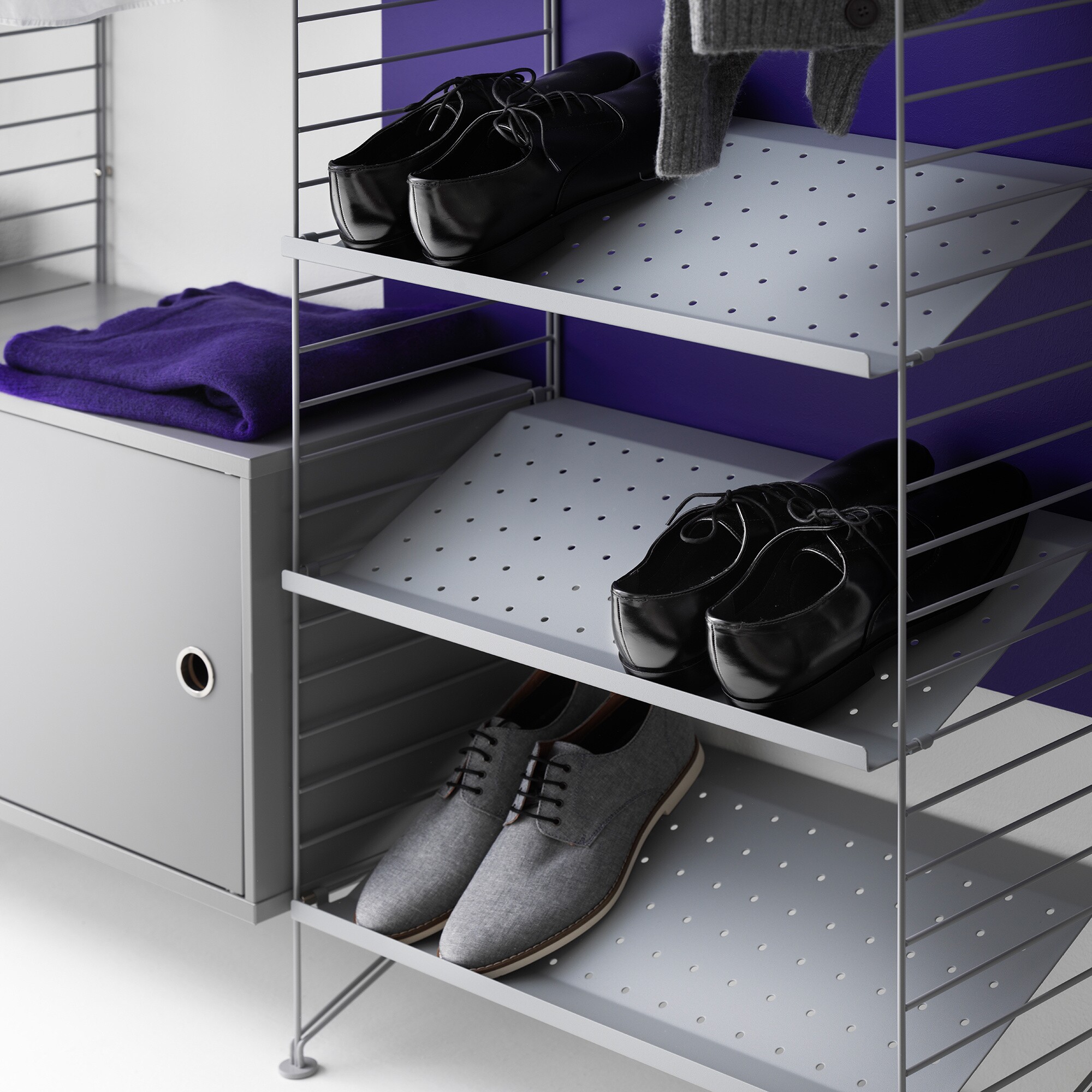 String System Cabinet with swing door 58x42x30cm