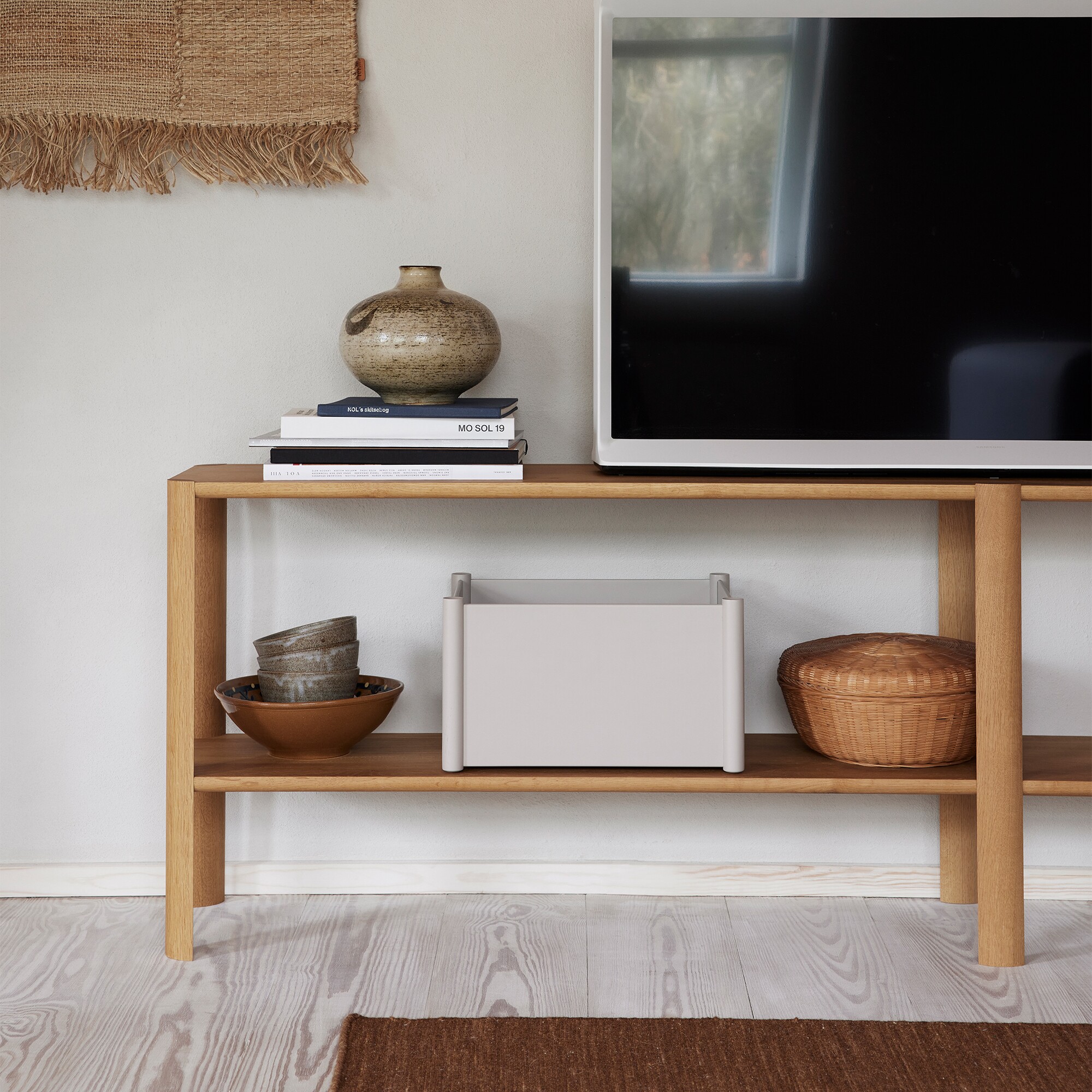 Pillar Storage Box M