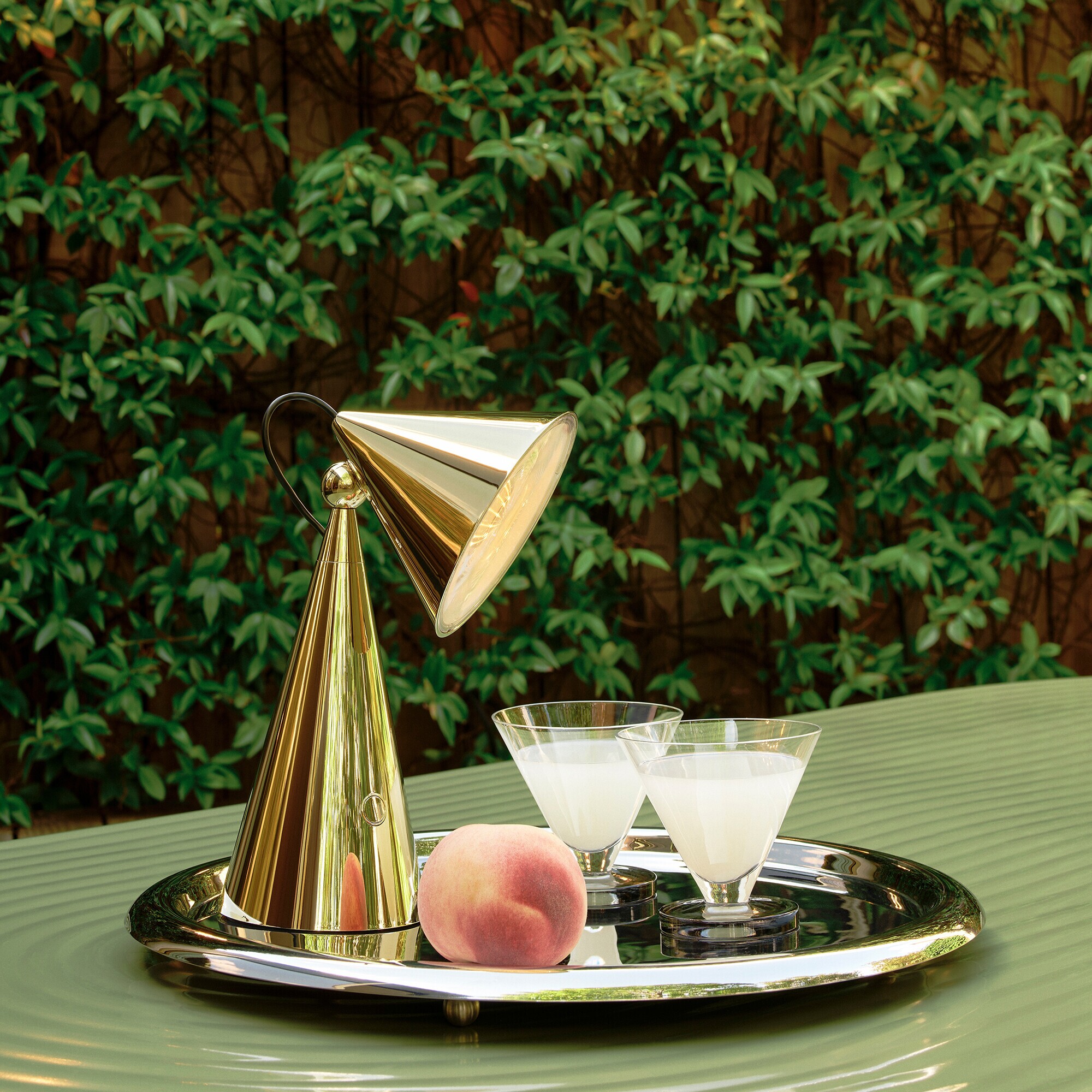 Pose LED Table Lamp with Battery