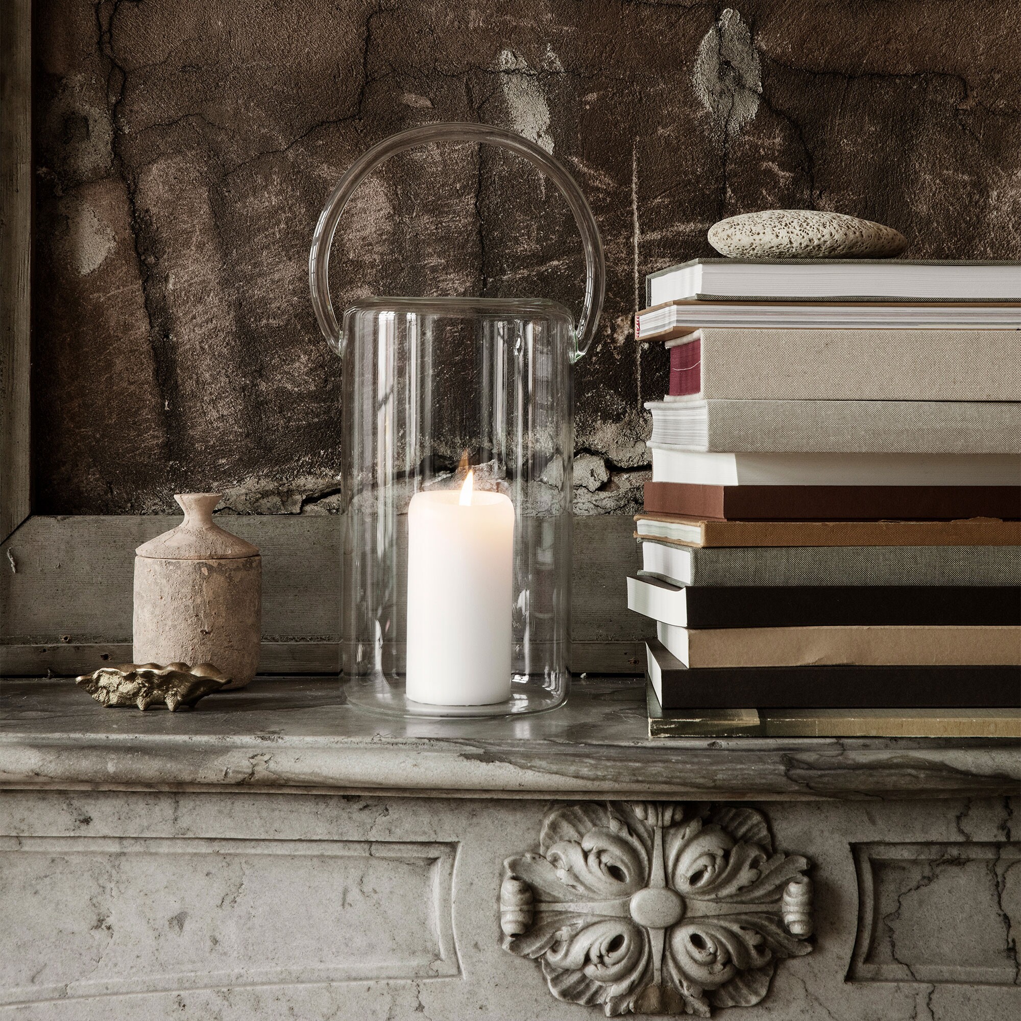 Ura Scented Candle with Lid