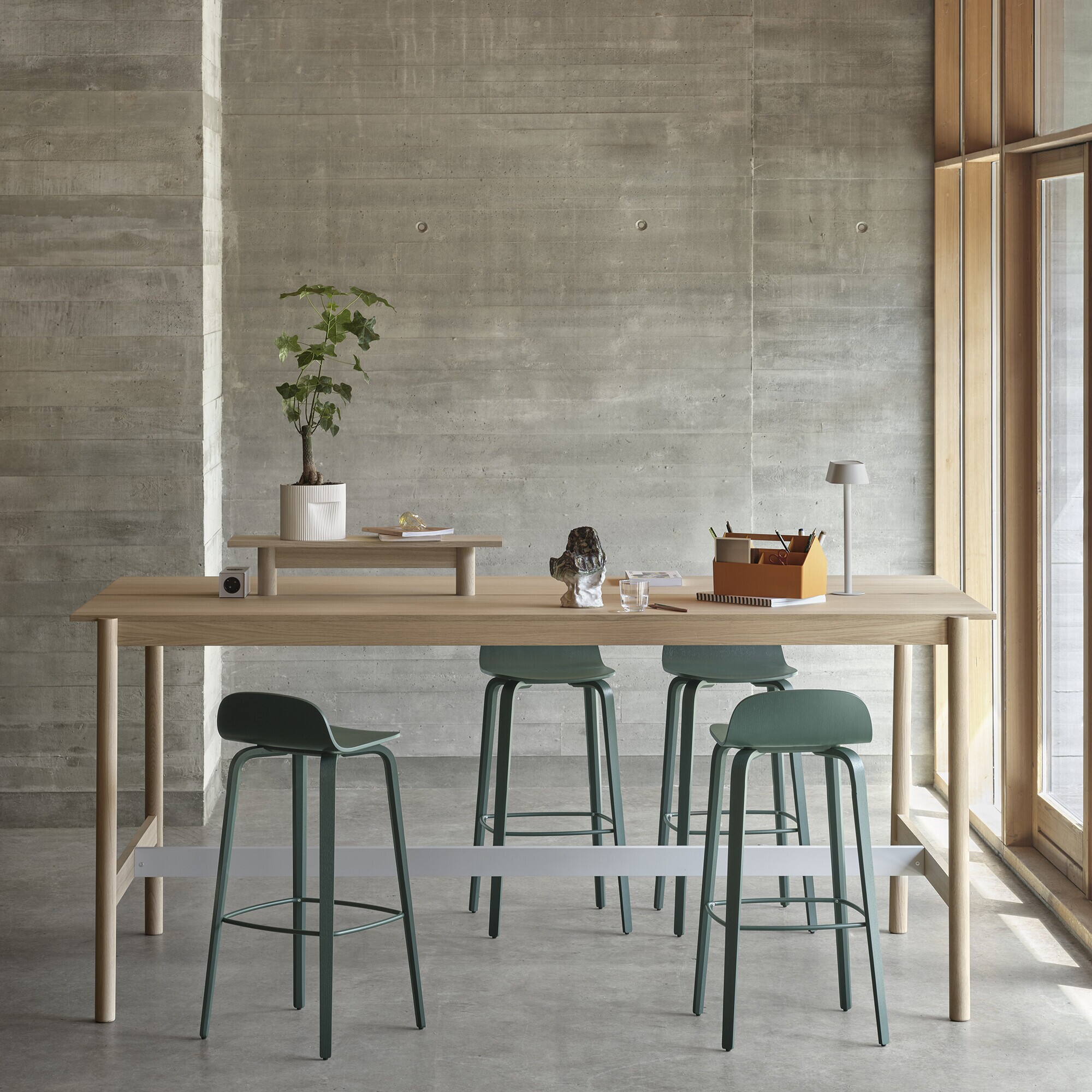 Ridge Planter H 24cm