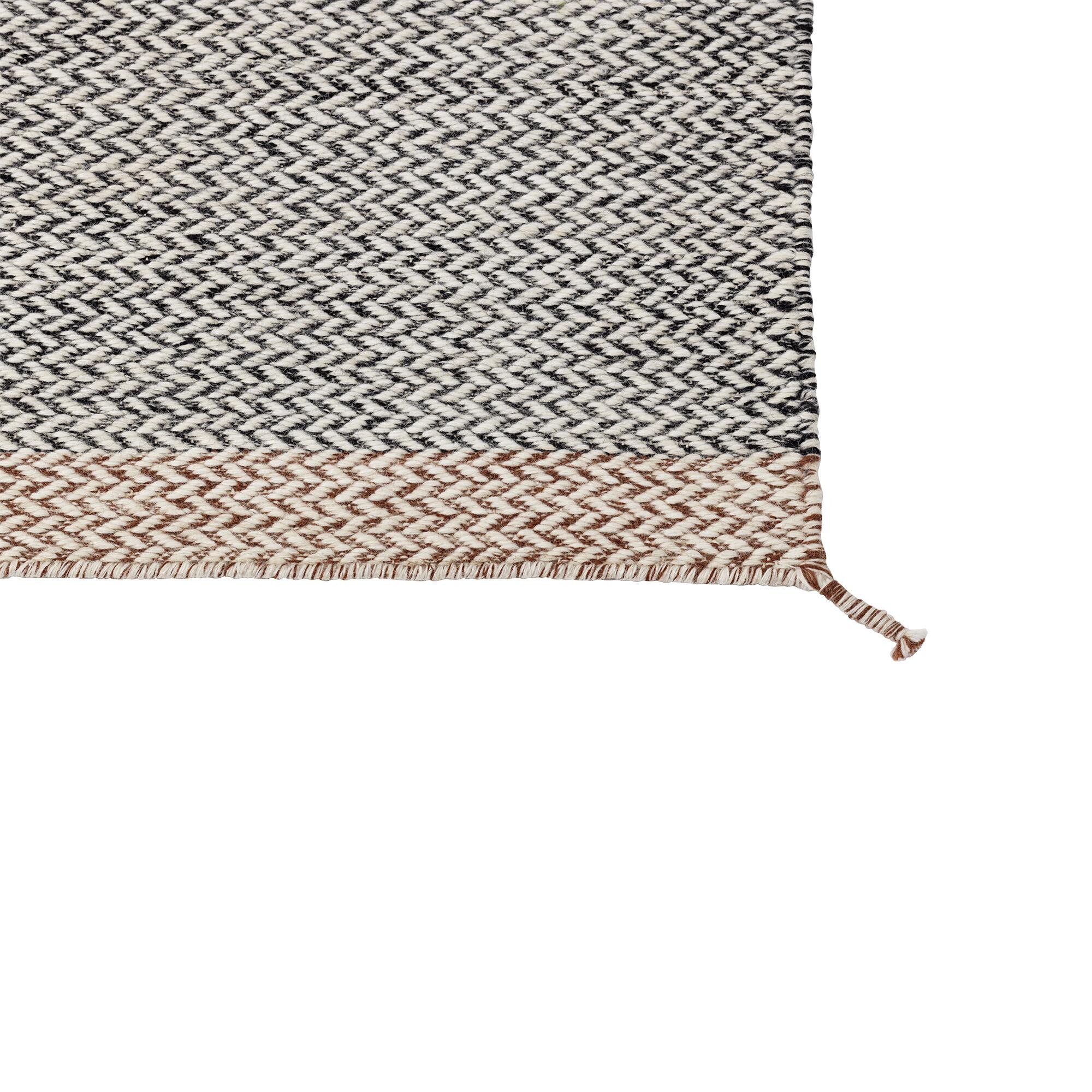 Ply Carpet 170x240cm