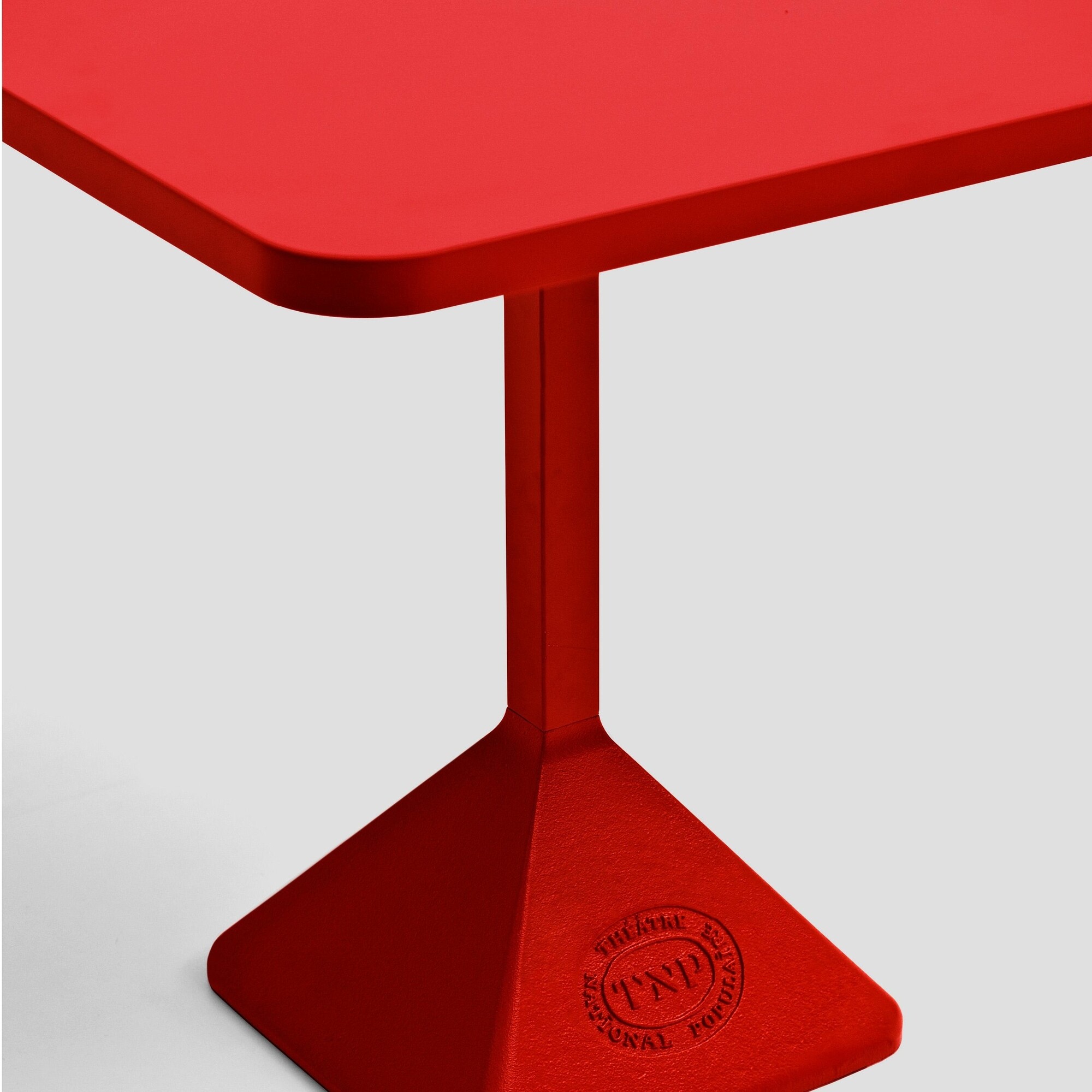 TNP Bistro Table 70x50/70cm