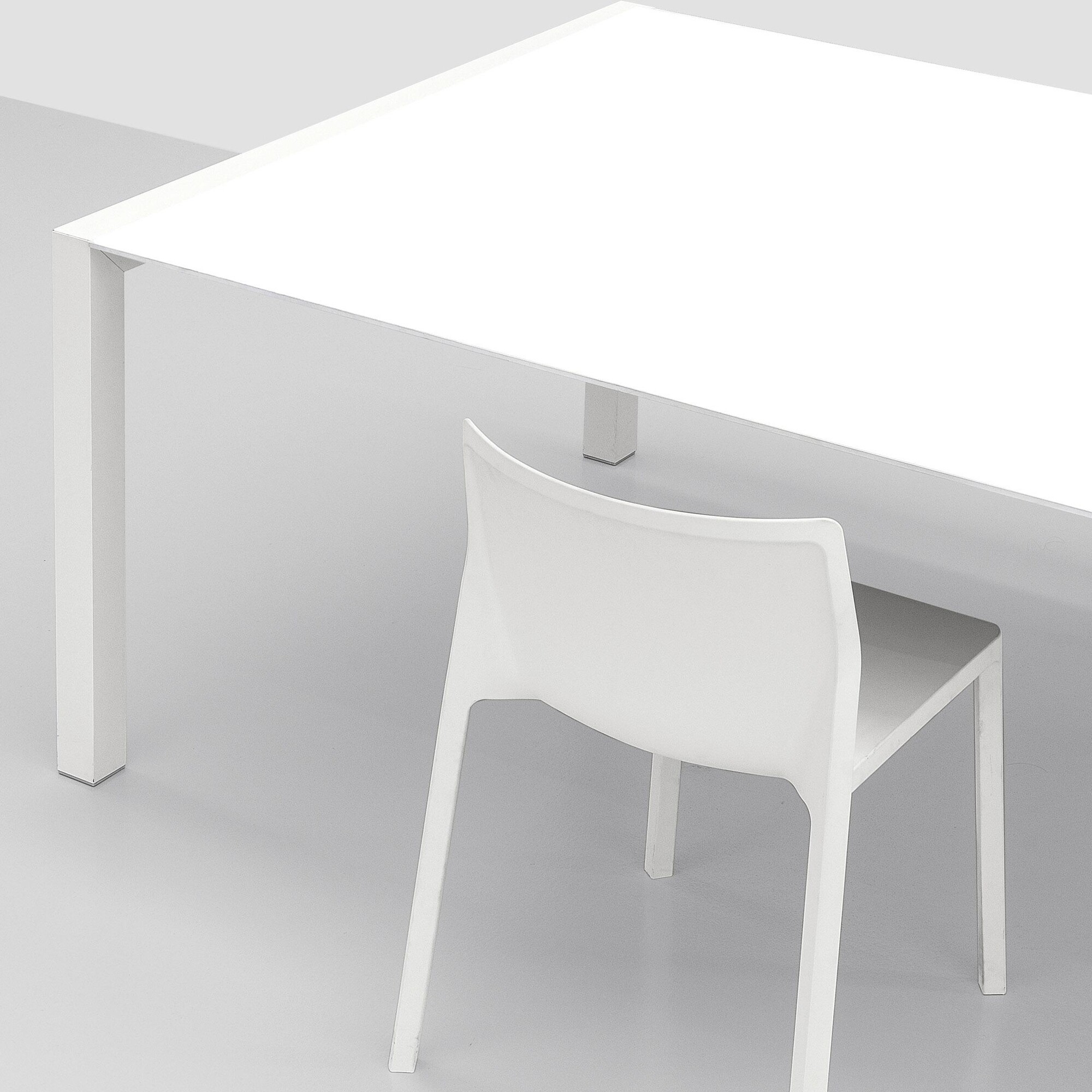 Sushi Pure White Table