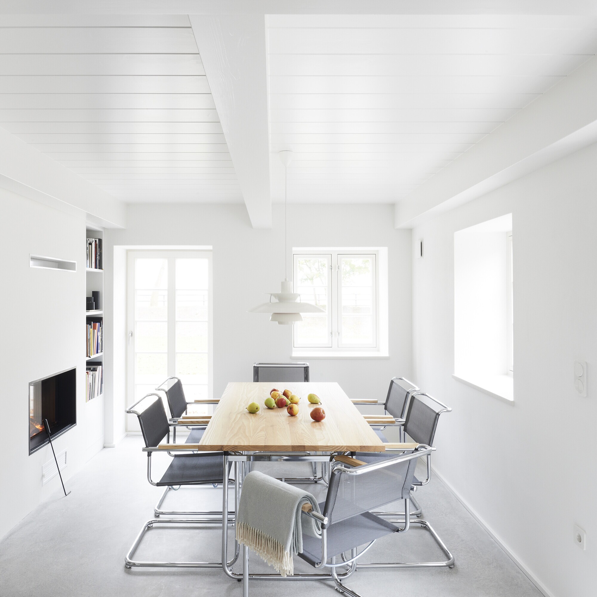 Pure Materials S 1070 Dining Table