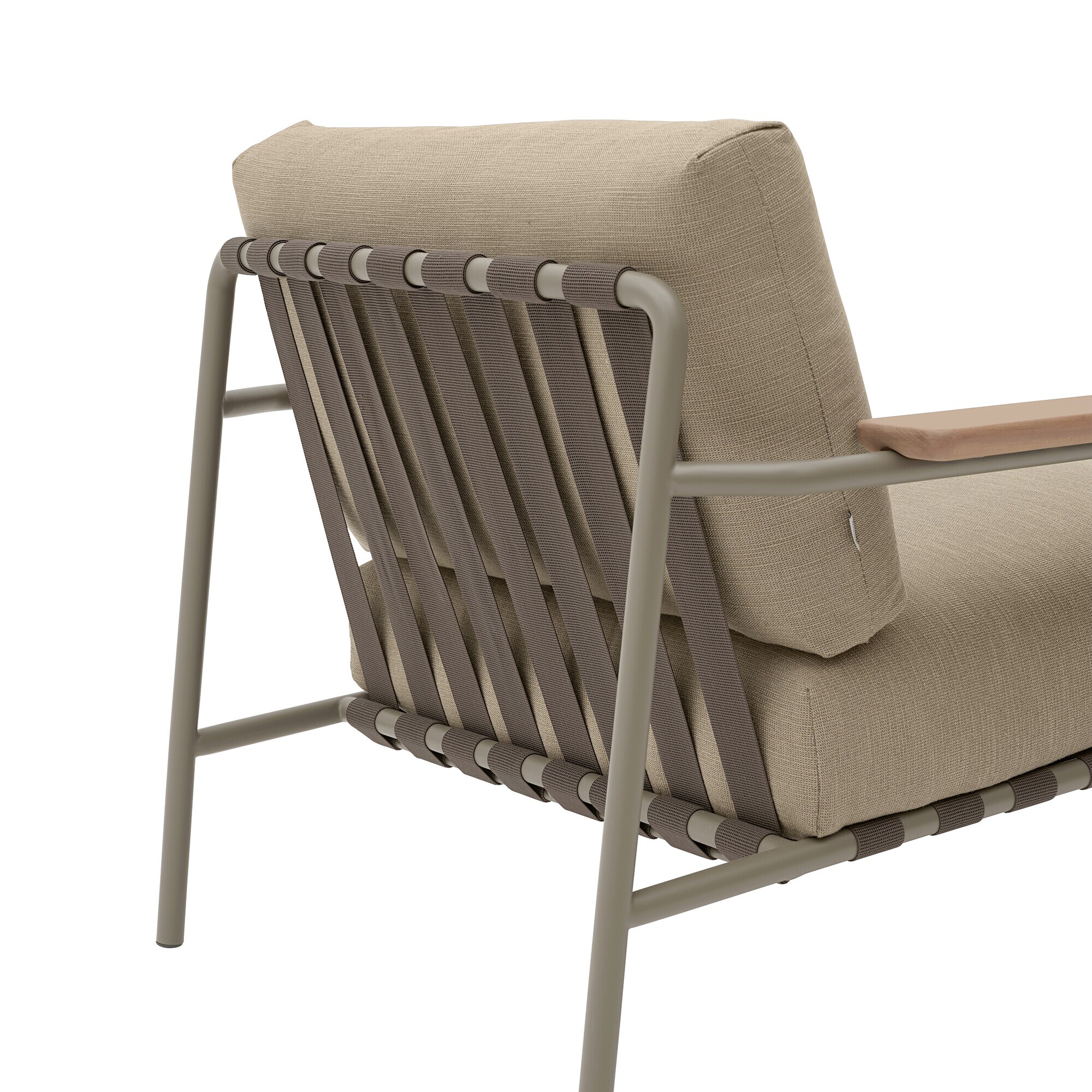 Settle Outdoor Lounge Chair