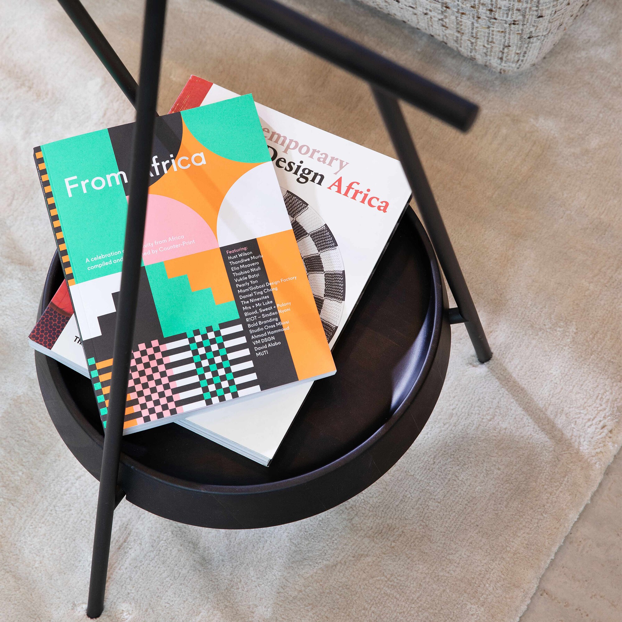 Pinch Service Table Round