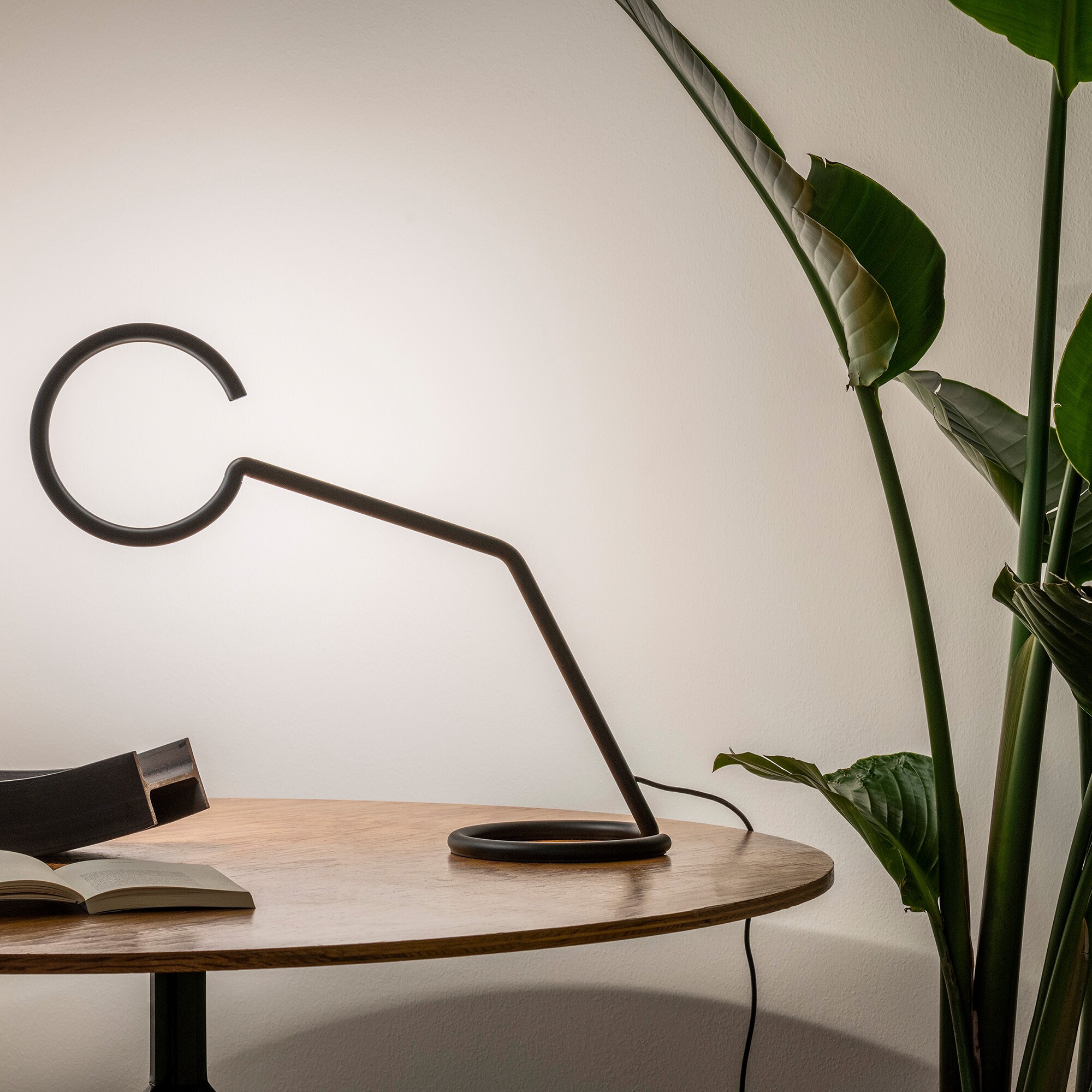Vine Light LED Table Lamp