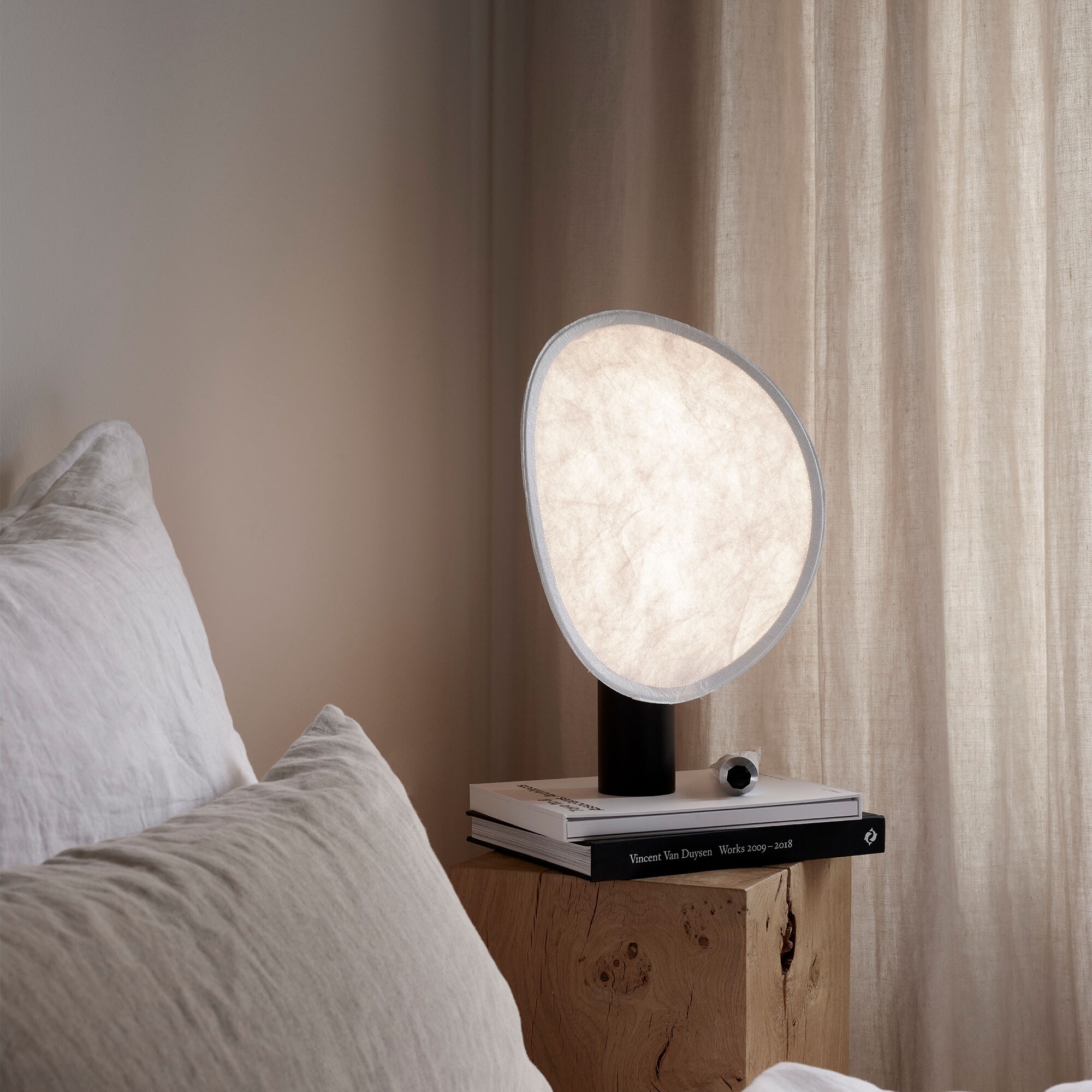 Tense Portable LED Table Lamp with Battery
