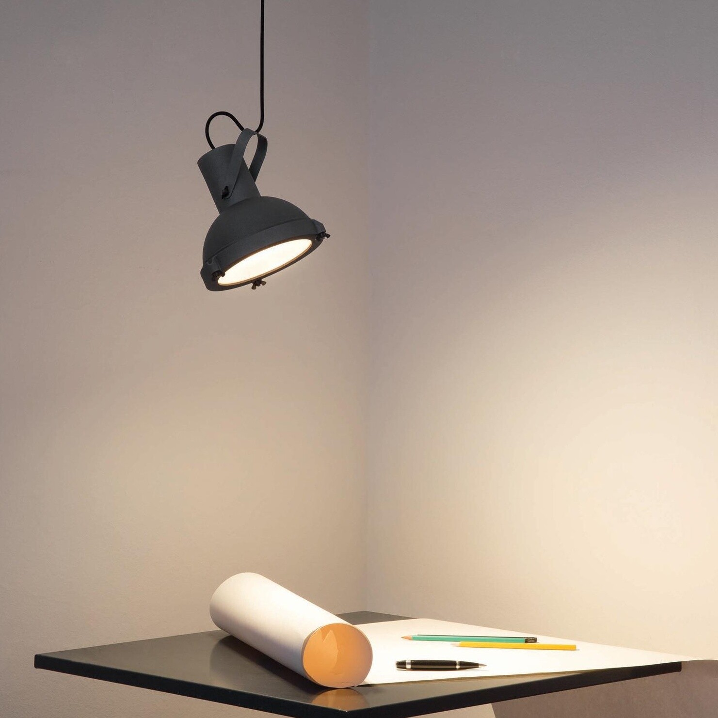 Projecteur 165 Suspended Lamp