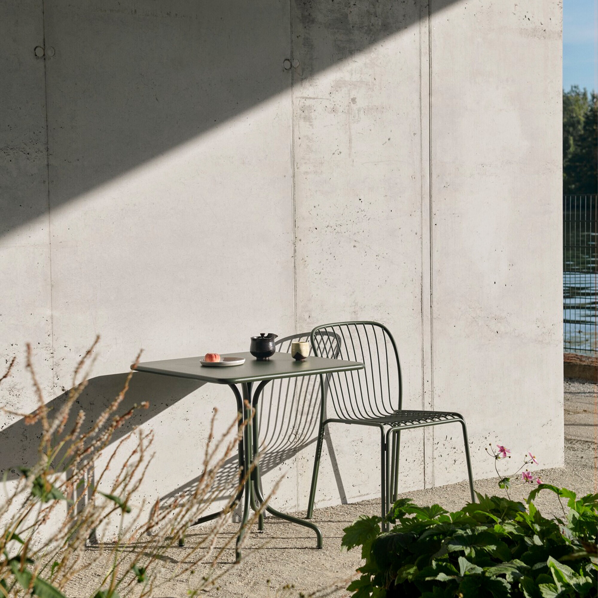 Thorvald SC97 Café Garden Table