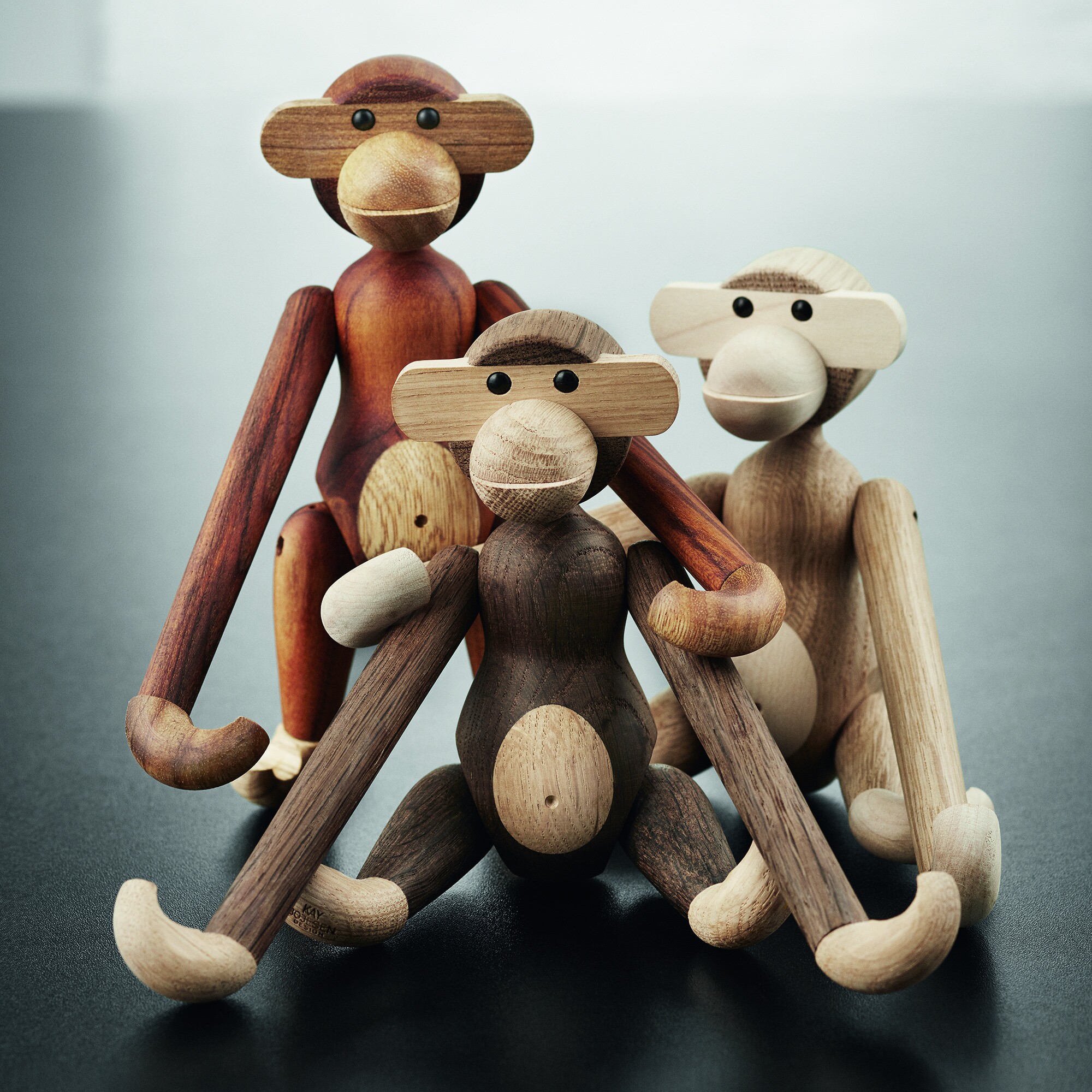 Wooden Figurine Monkey Small Maple