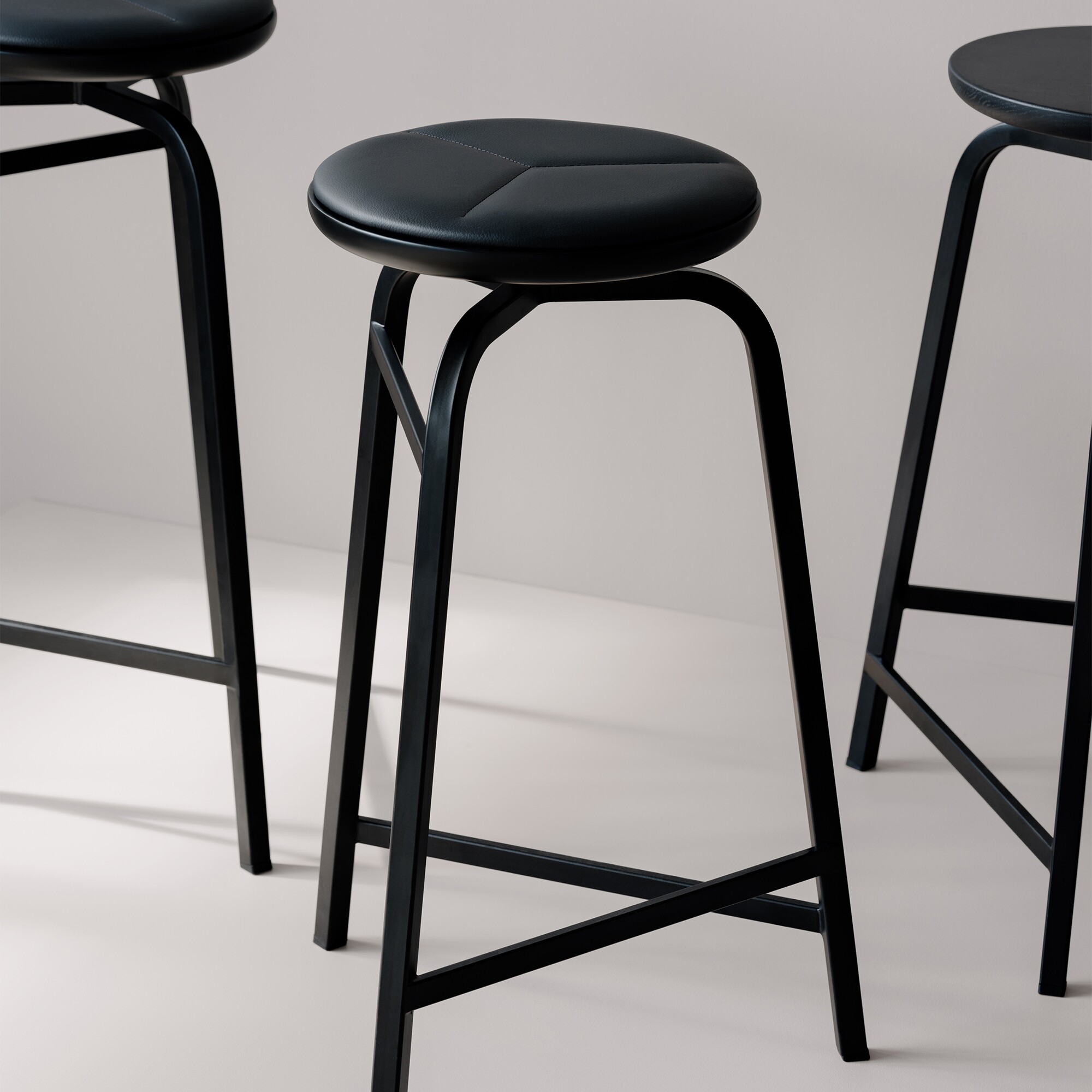 Treble Barstool Seat Surface Leather 65cm