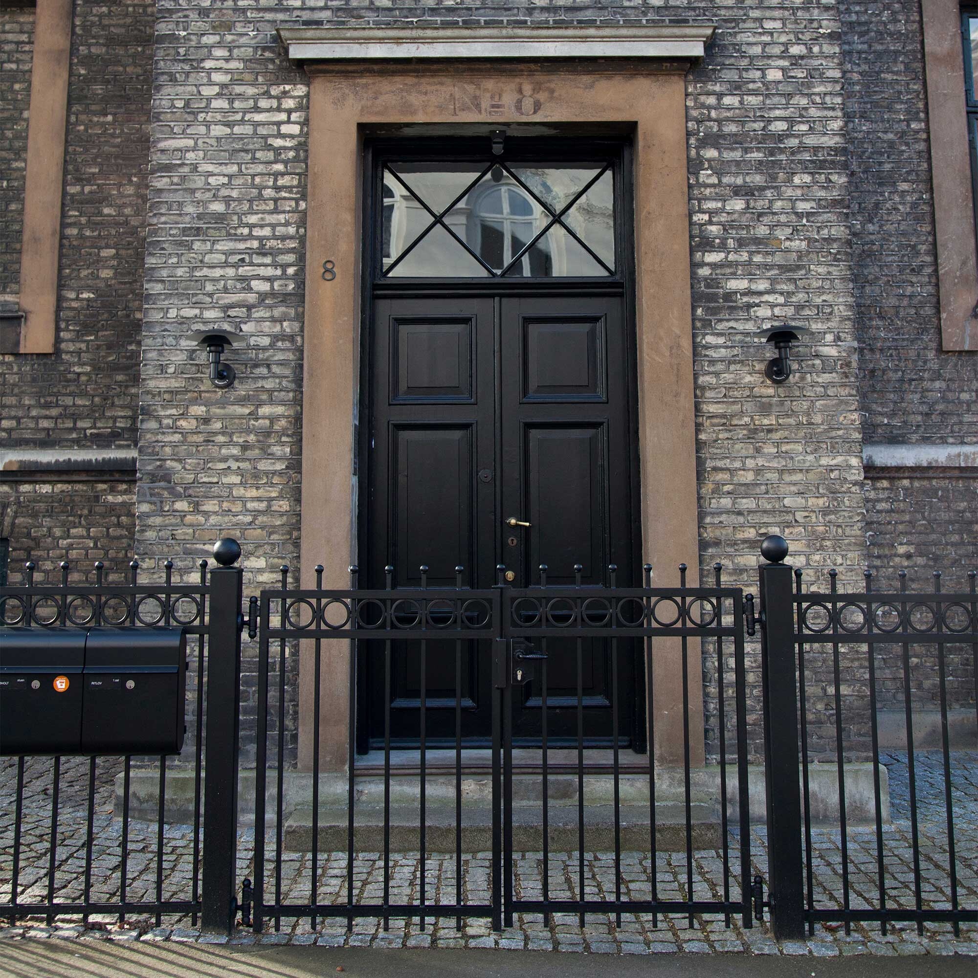 PH 3 - 2 1/2 Outdoor Wall Lamp