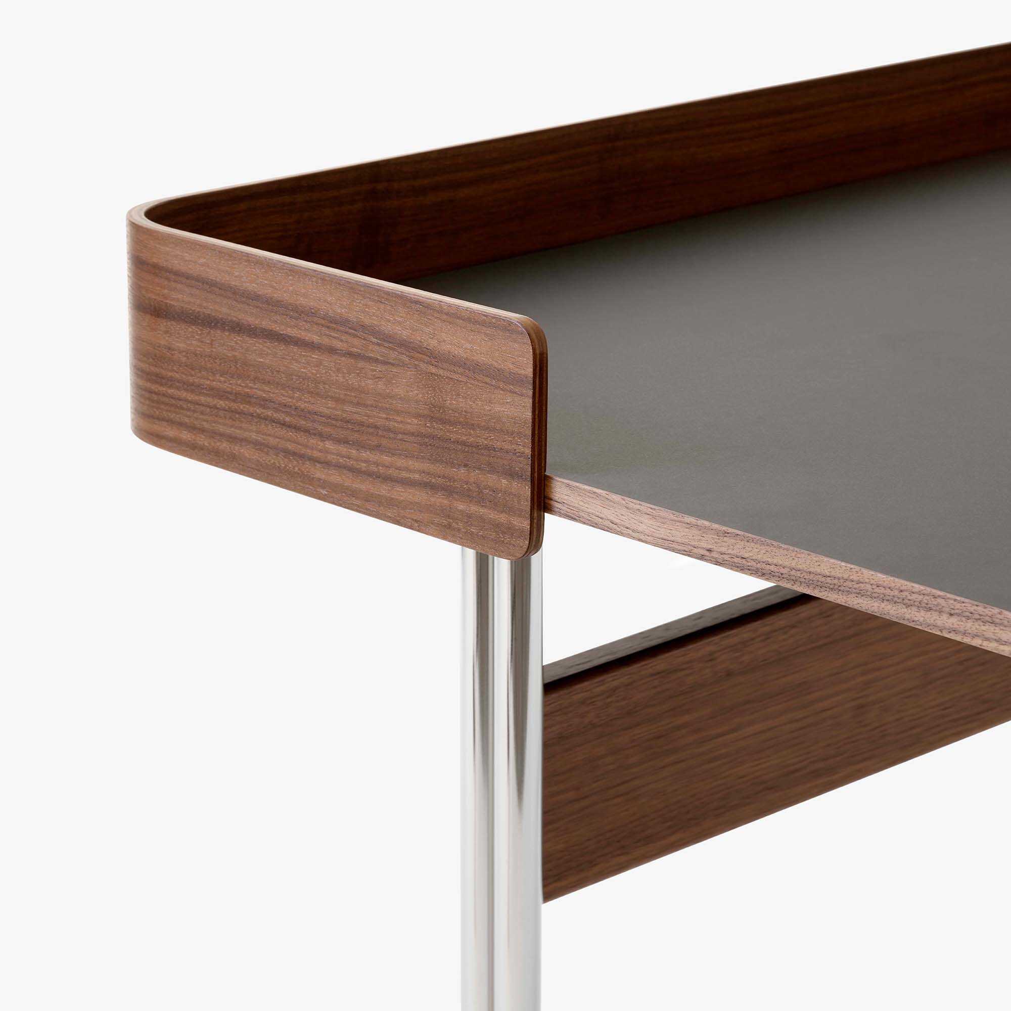 Pavilion AV17 Desk Frame Chrome