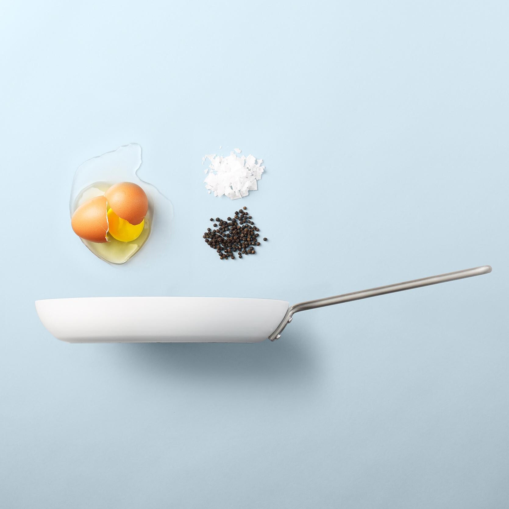 White Line Frying Pan Ø24cm