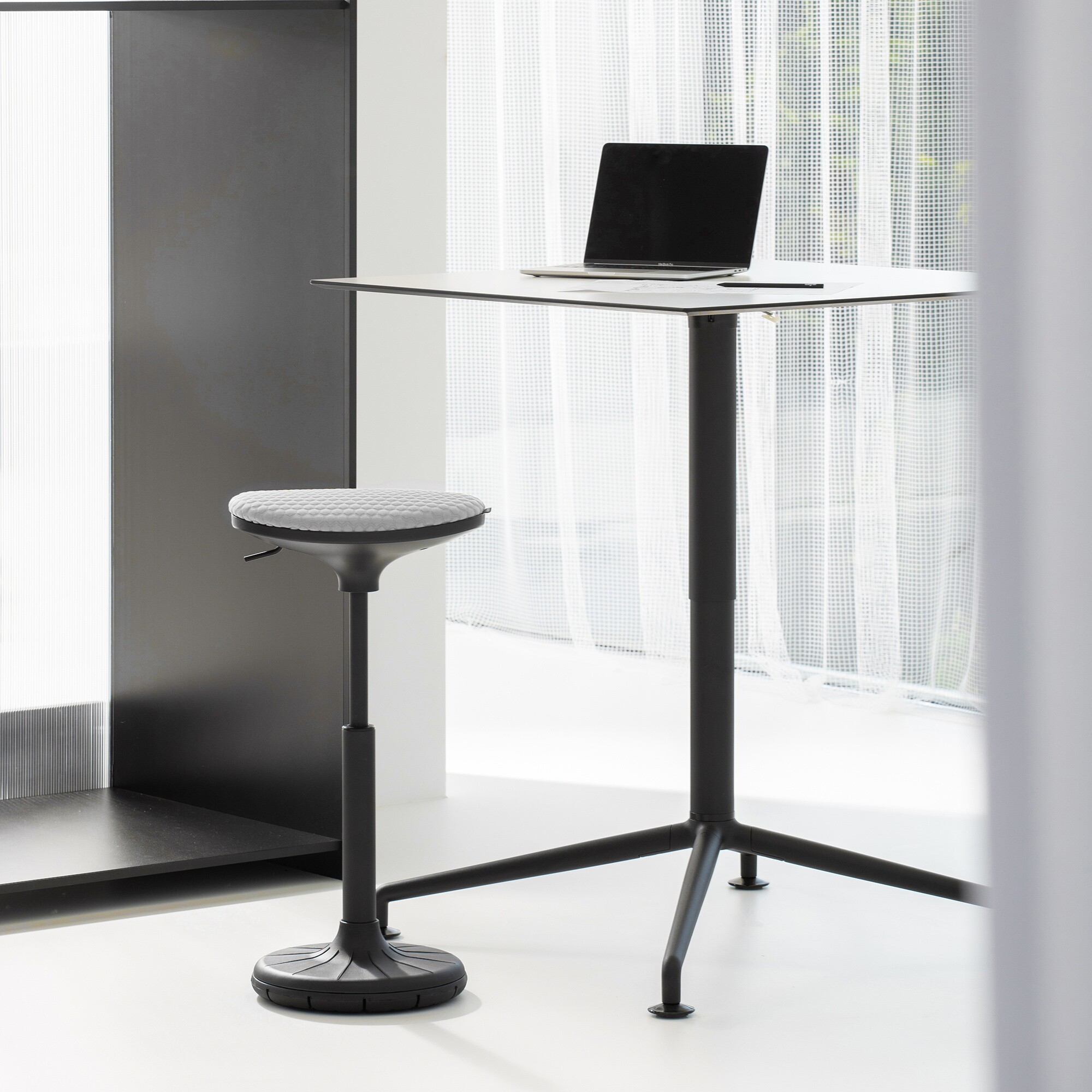 W3 3D Stool Base-Sole Black