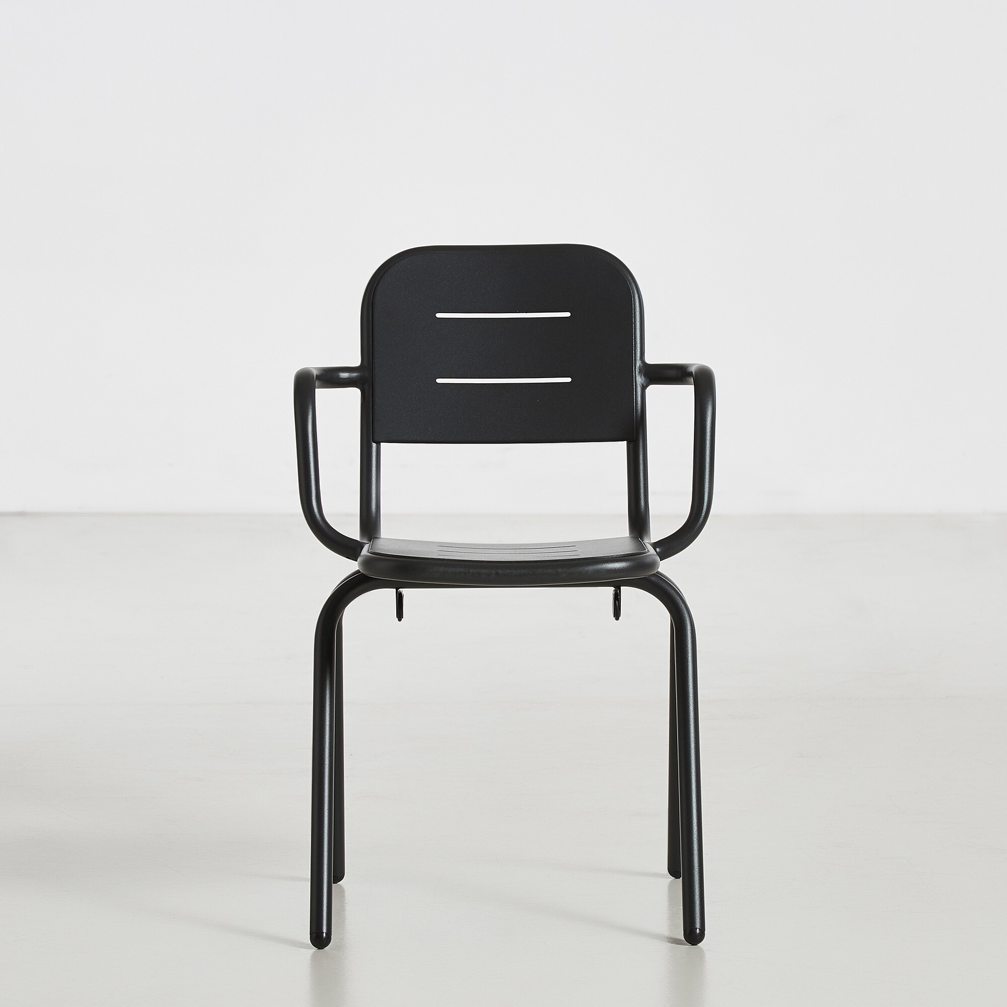 Ray Outdoor Armchair