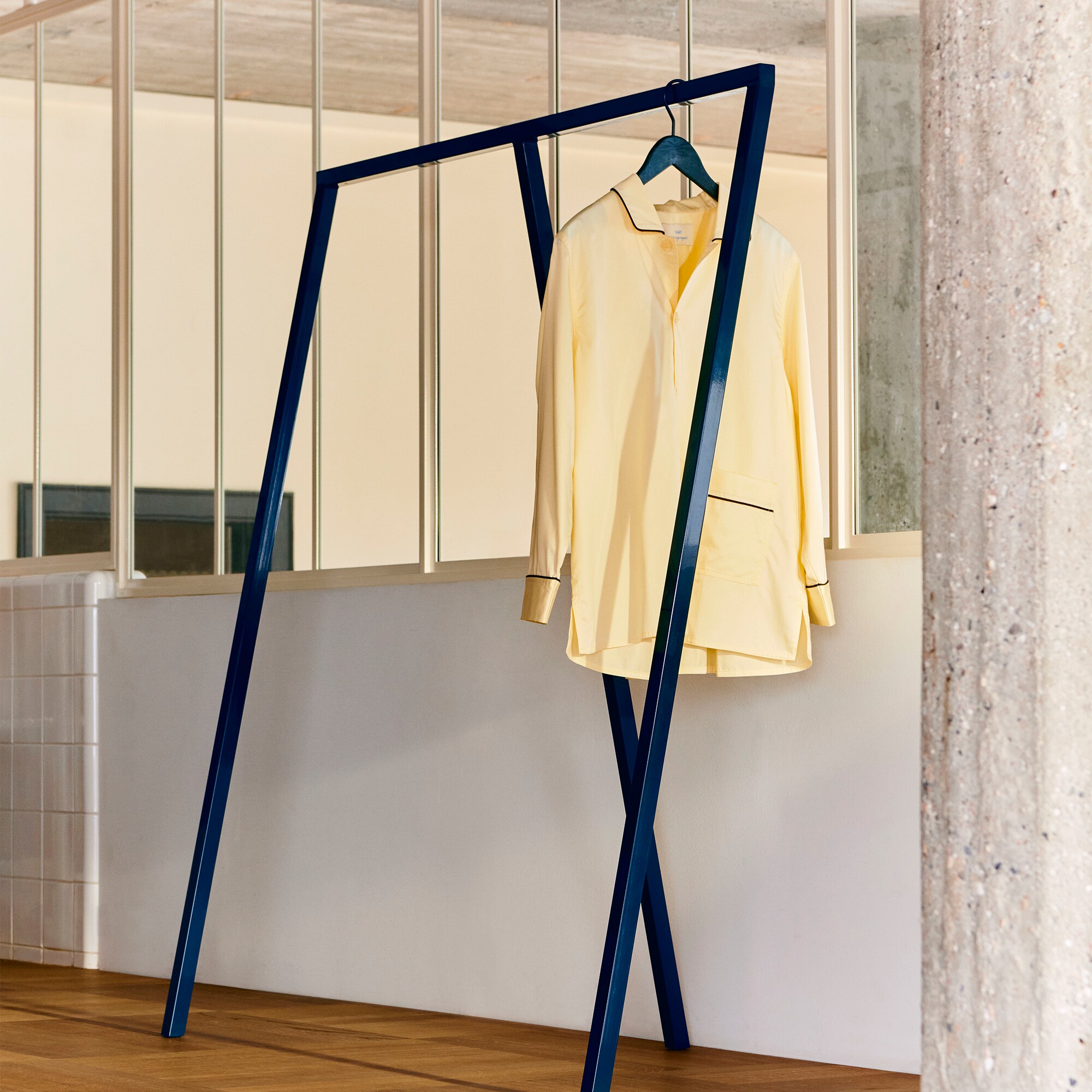 Loop Stand Wardrobe 130x150x60cm