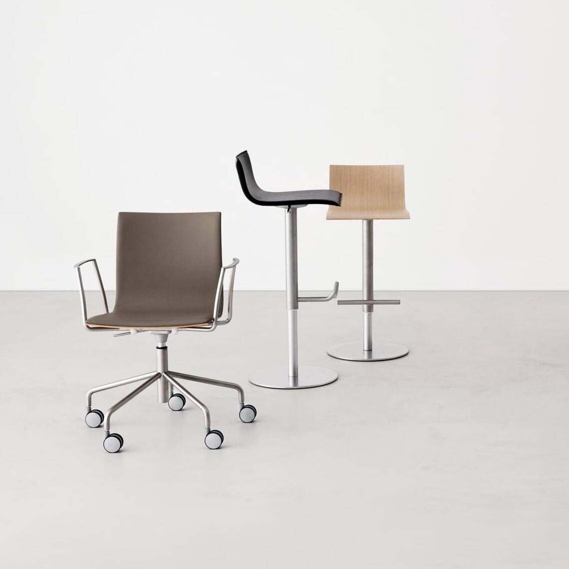 Thin S24 Bar Stool Seat Leather 54-79cm