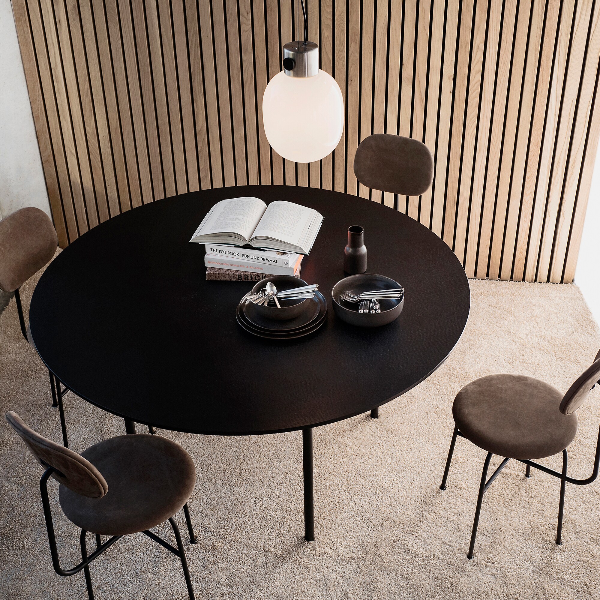 Snaregade Dining Table Ø 138cm