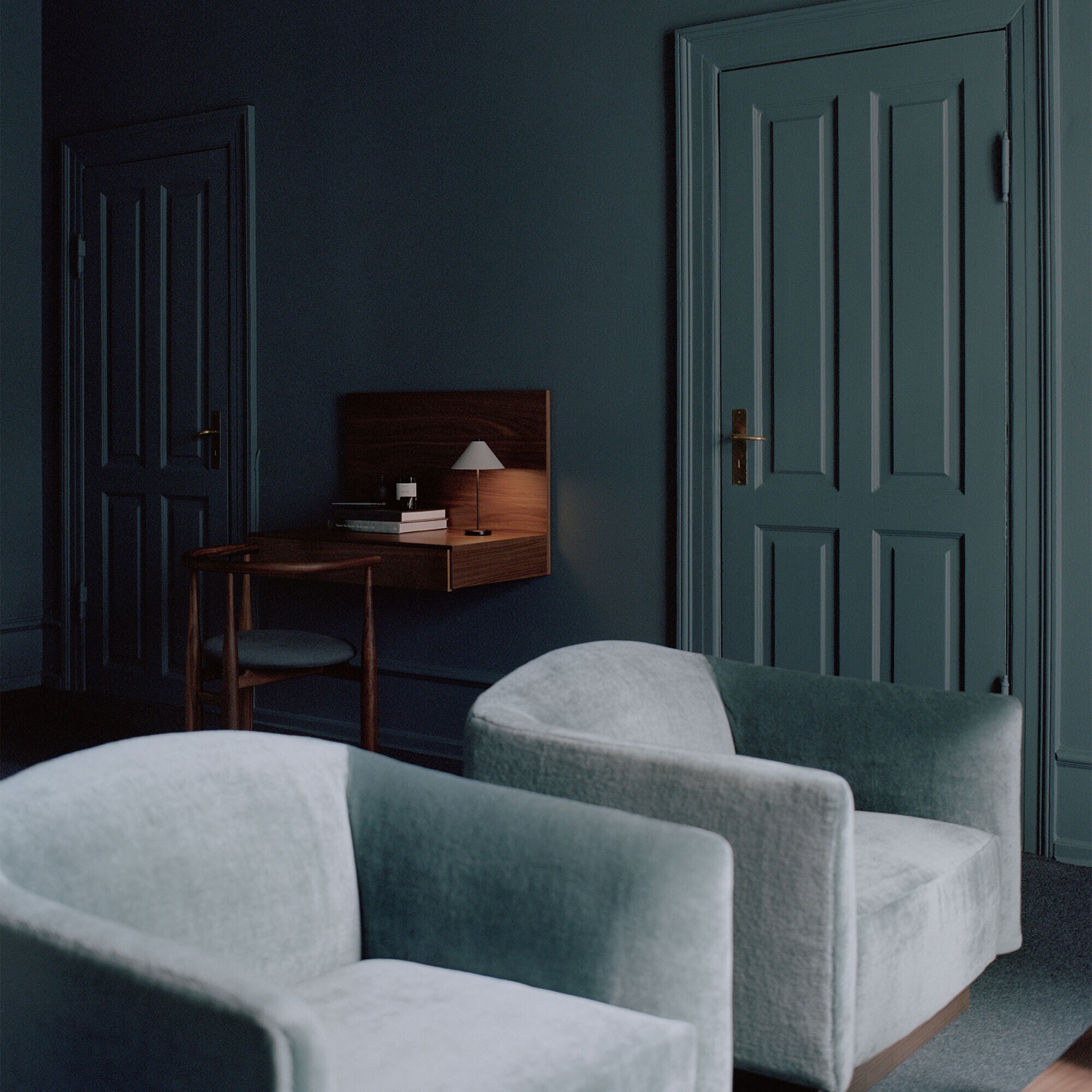 Tana Wall-Mounted Desk