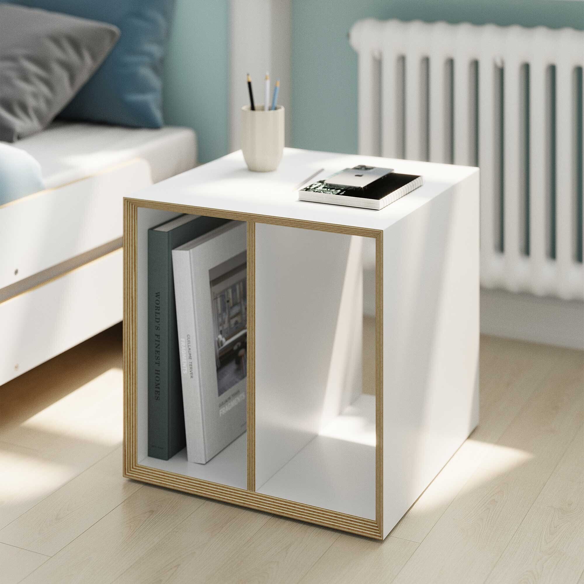 Vertiko Dice Side Table