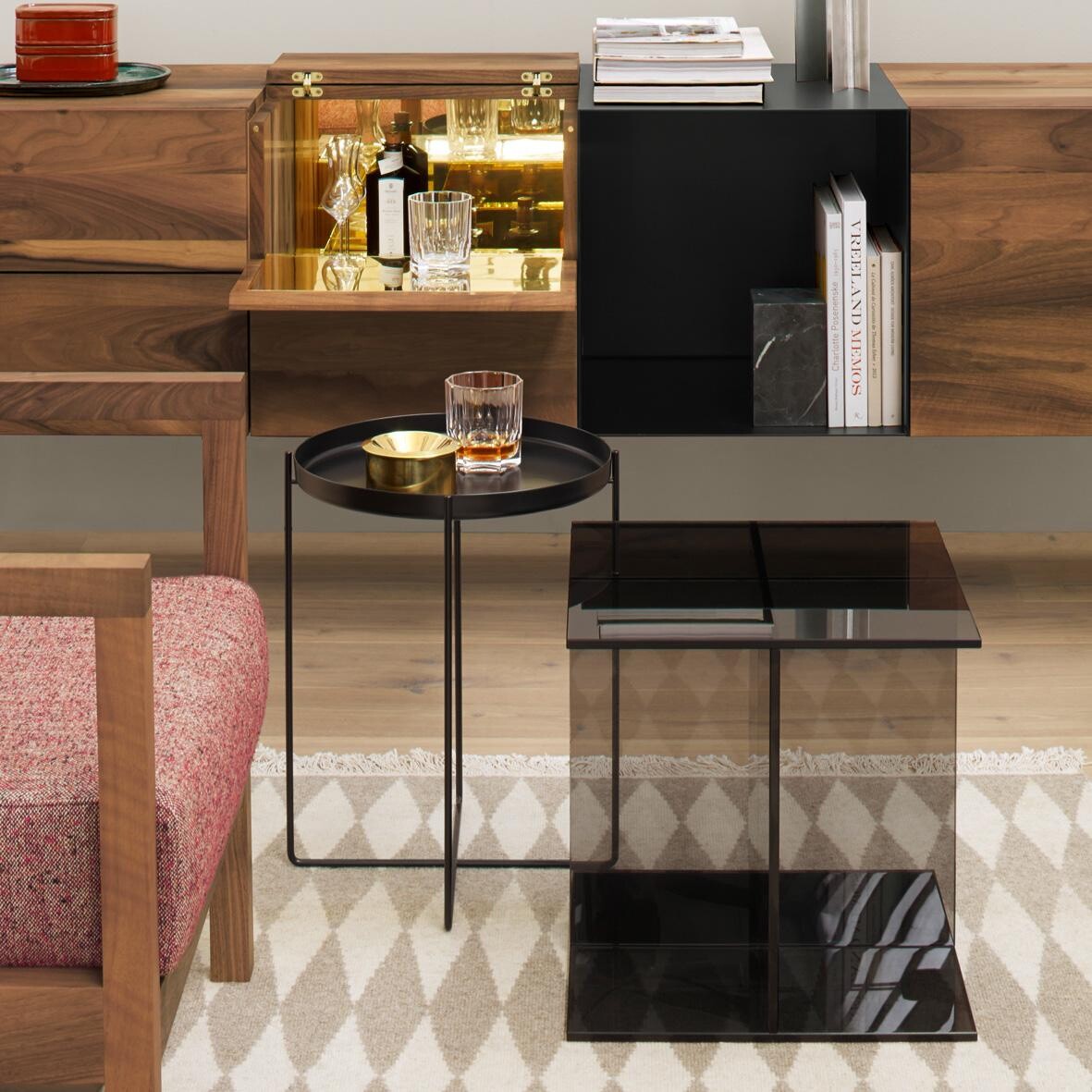 Vier Side Table