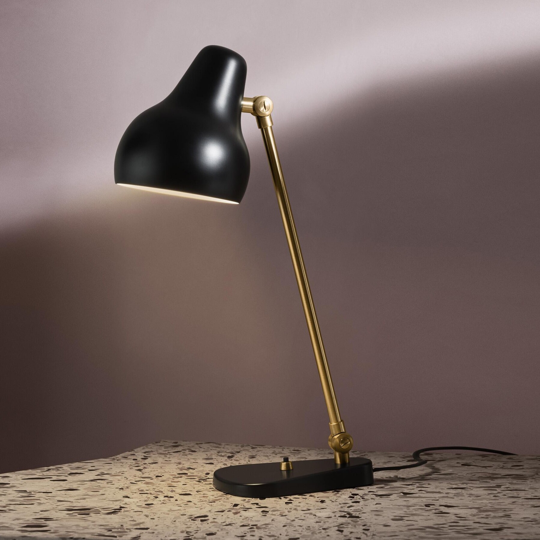 VL38 LED Table Lamp