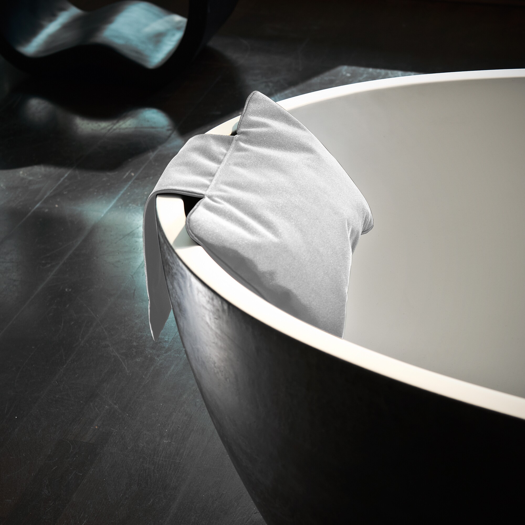 Loft NKH Neck Pillow for Bathtub Free Hanging