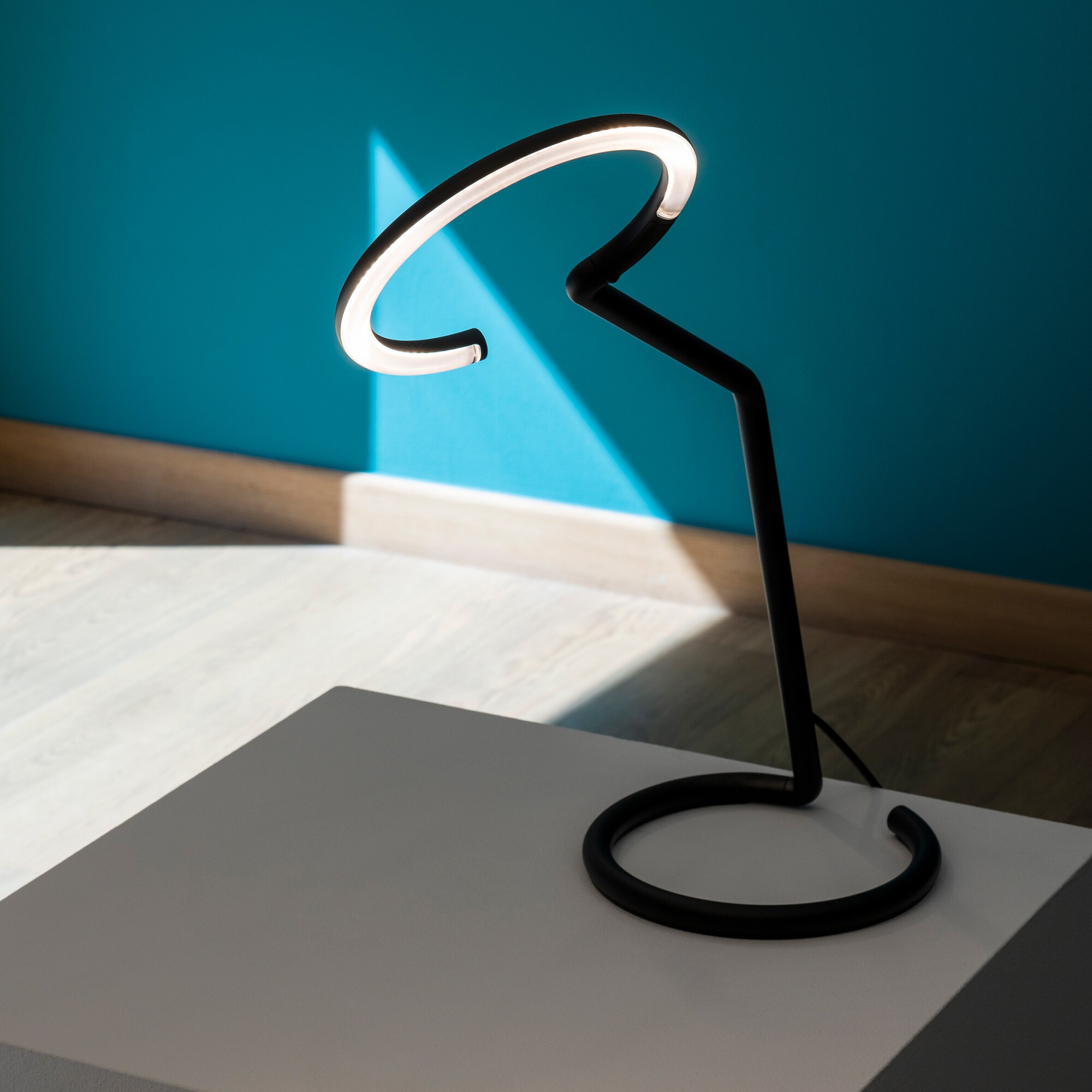 Vine Light LED Table Lamp