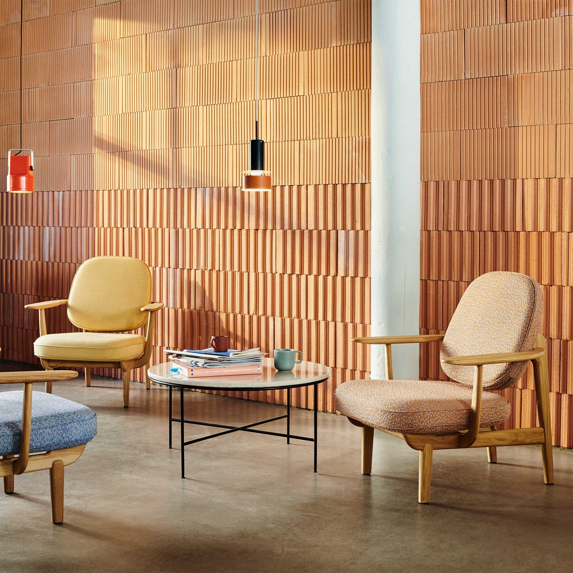 Planner™ MC300 Coffee Table Round