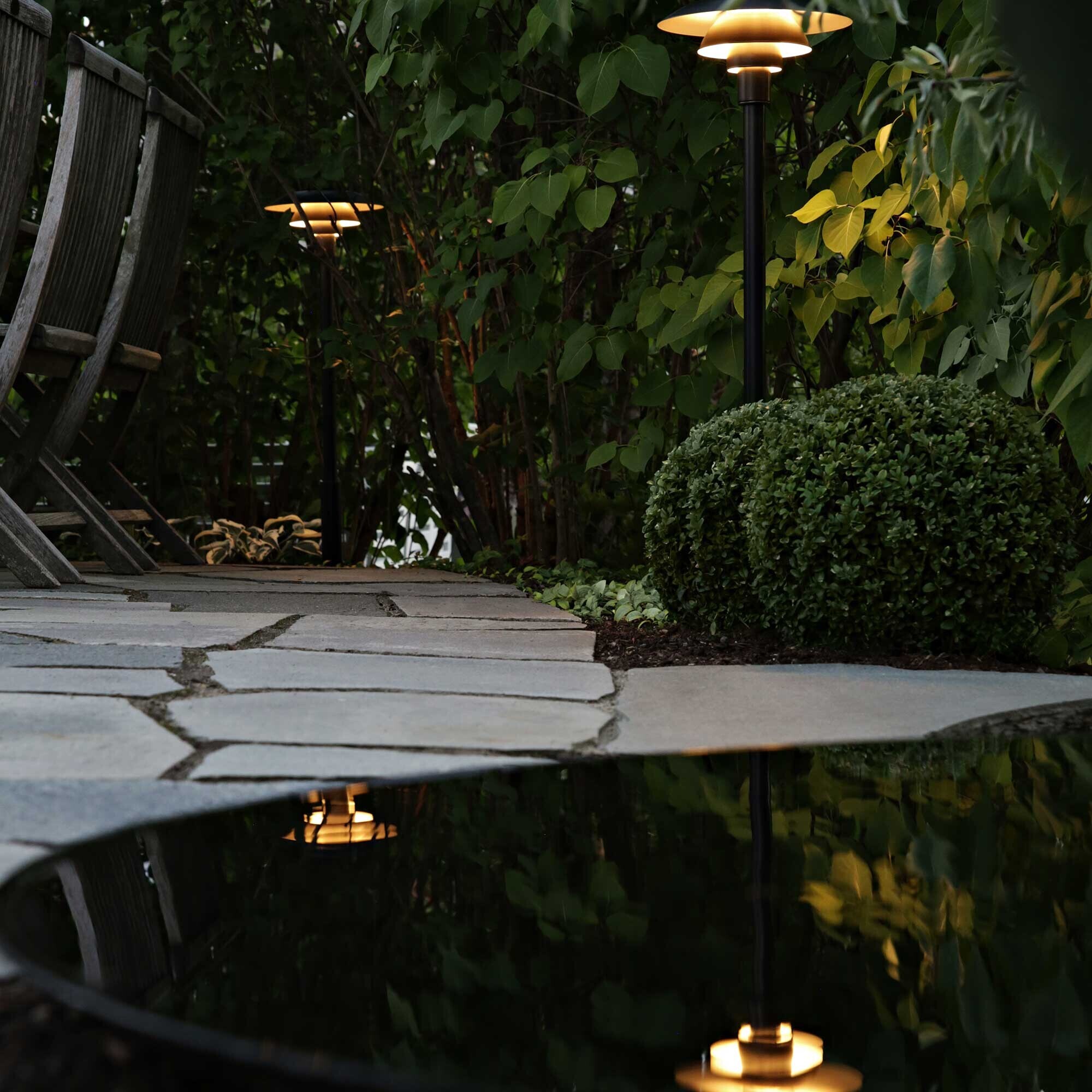 PH 3-2½ Bollard Light