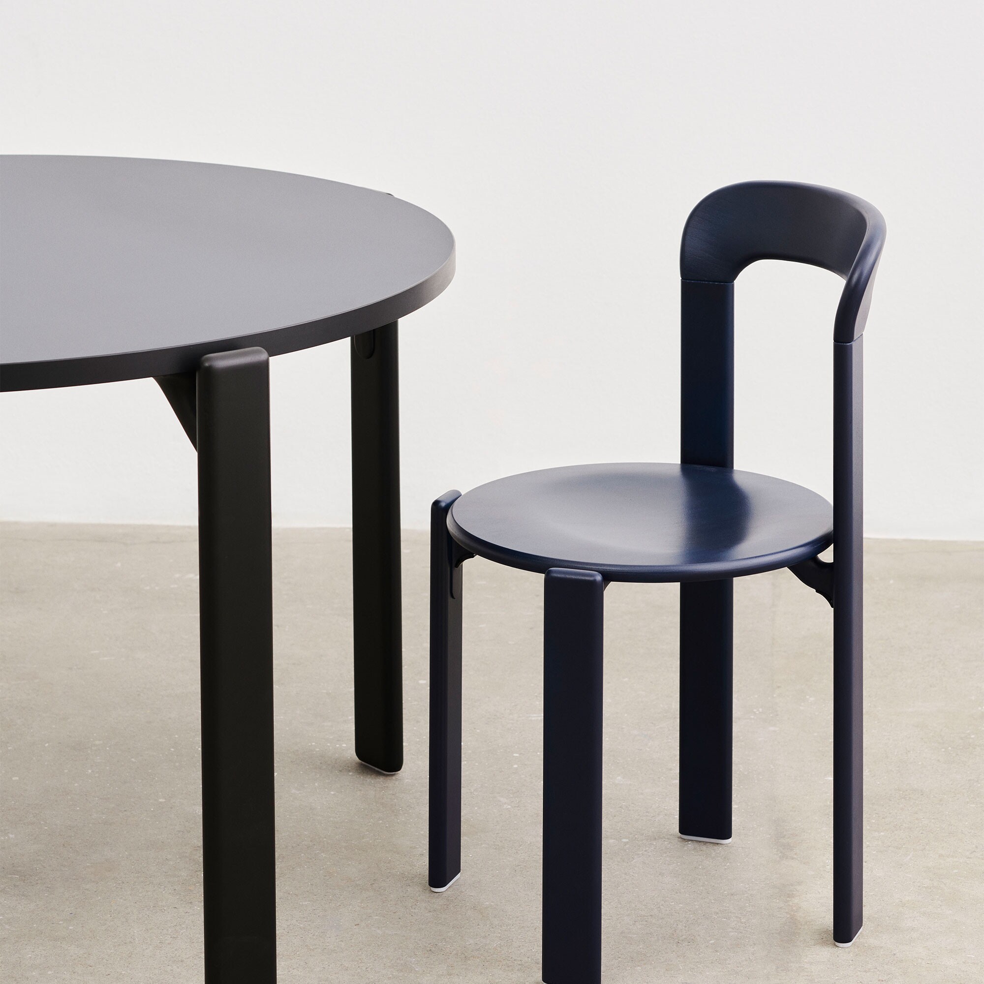 Rey Dining Table Veneer Ø128cm