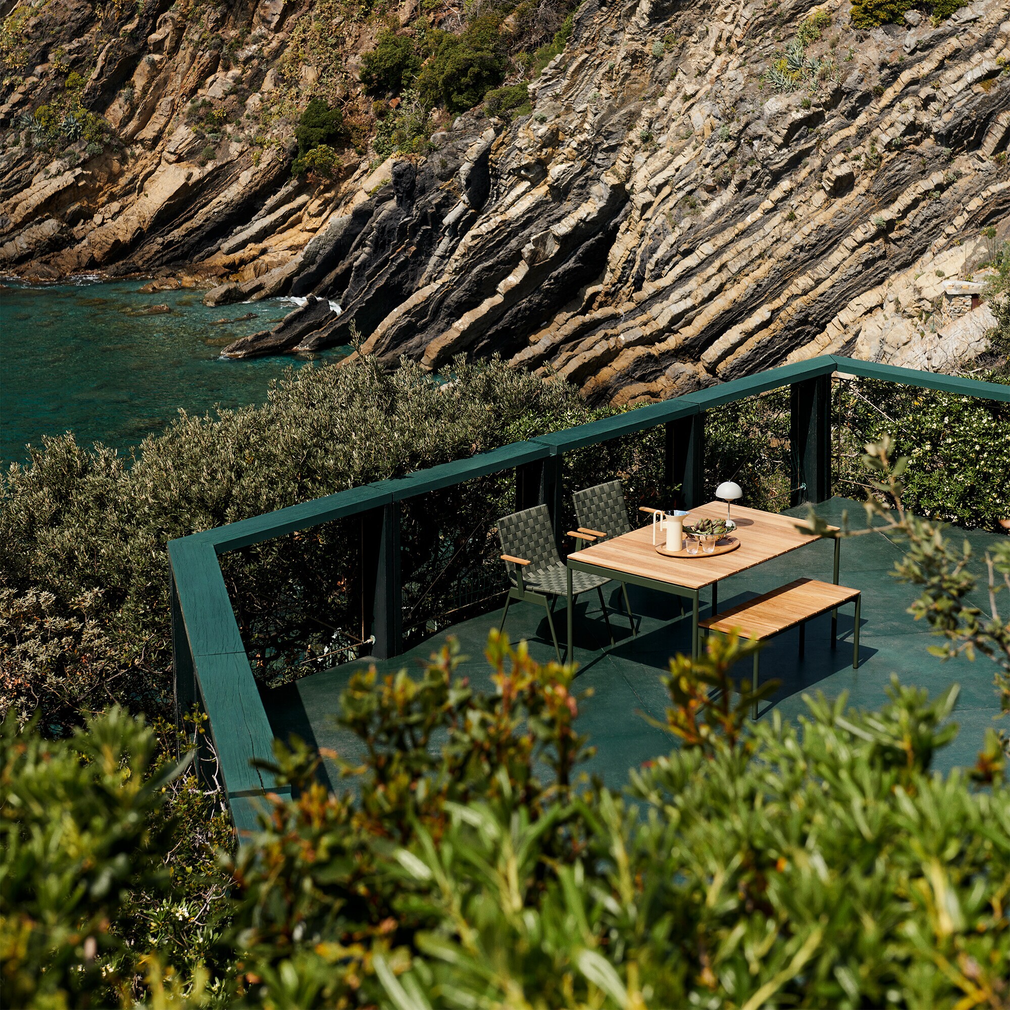 Ville AV25 Garden Table S