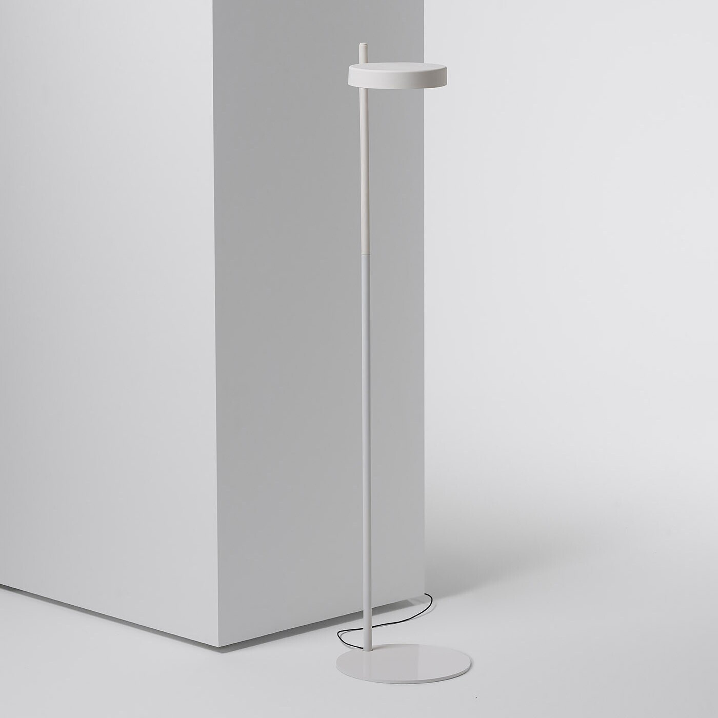 w182 Pastille f2 LED Floor Lamp