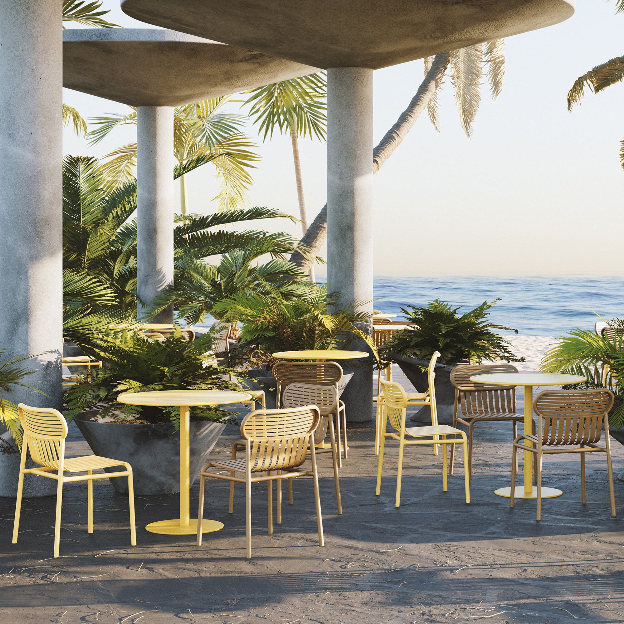 Week-End Outdoor Coffee Table