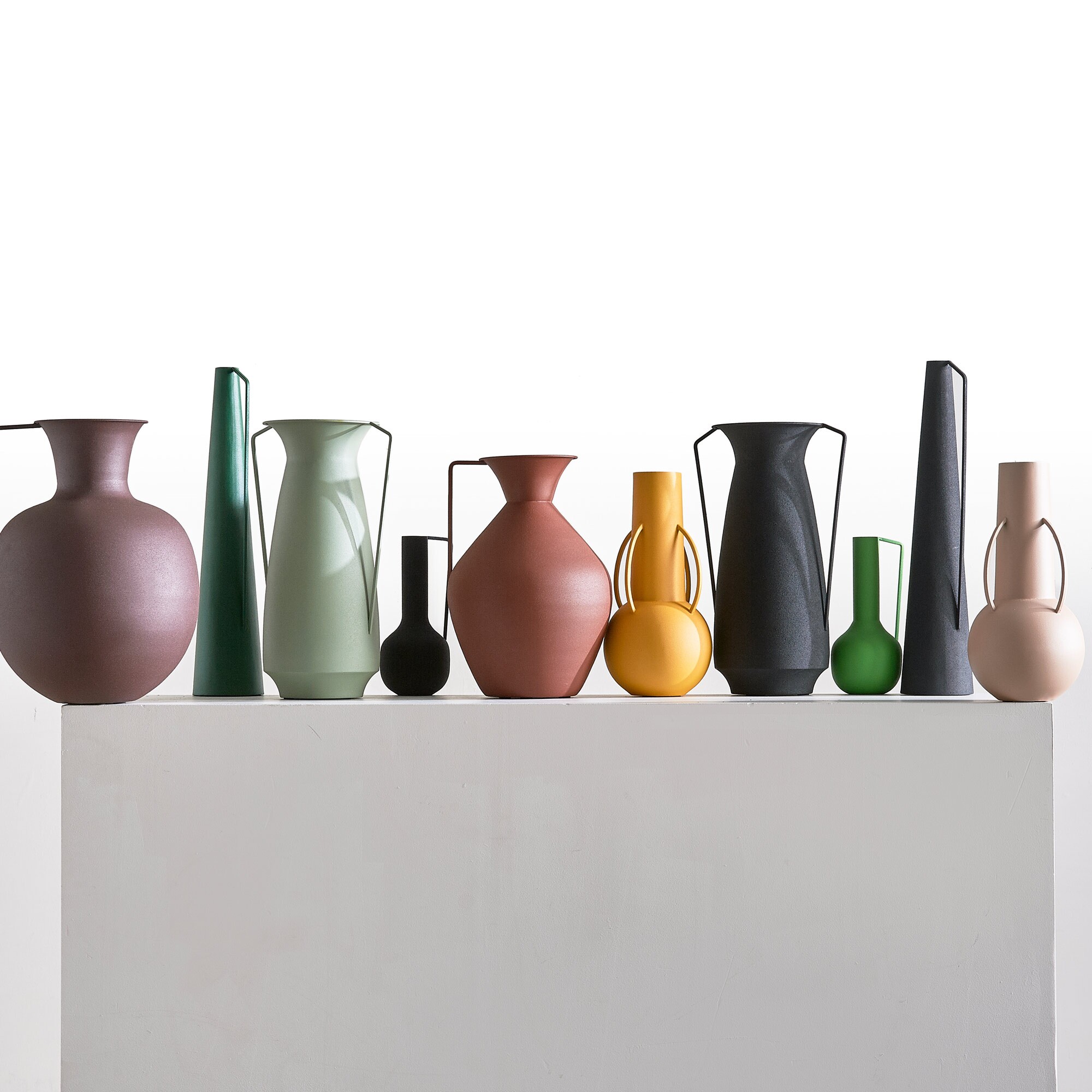 Roman Vaset Set of 4